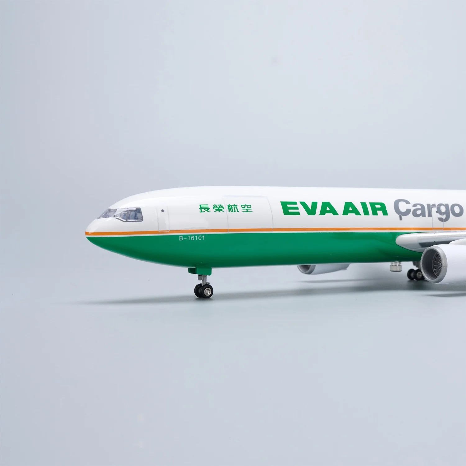 47CM Scale Airplane Model Eva Air Cargo MD-11 Diecast Resin Airplane Model Kit With Stand For Adult Aviation Enthusiasts Gift