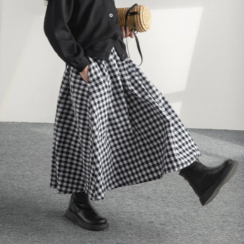 2025 Autumn Girls' A Line Skirt Stylish Korean Design for Big Kids Simple  Versatile Mid Length School Outfit