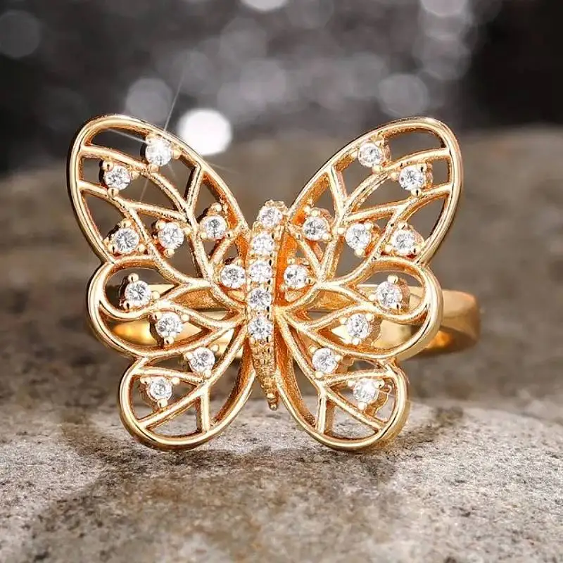 Huitan Ästhetischer Schmetterlingsförmiger Damenring mit hohlem Design und glänzenden Zirkonia-Steinen – Elegantes Hochzeitsaccessoire, trendiger Tier-Party-Schmuck