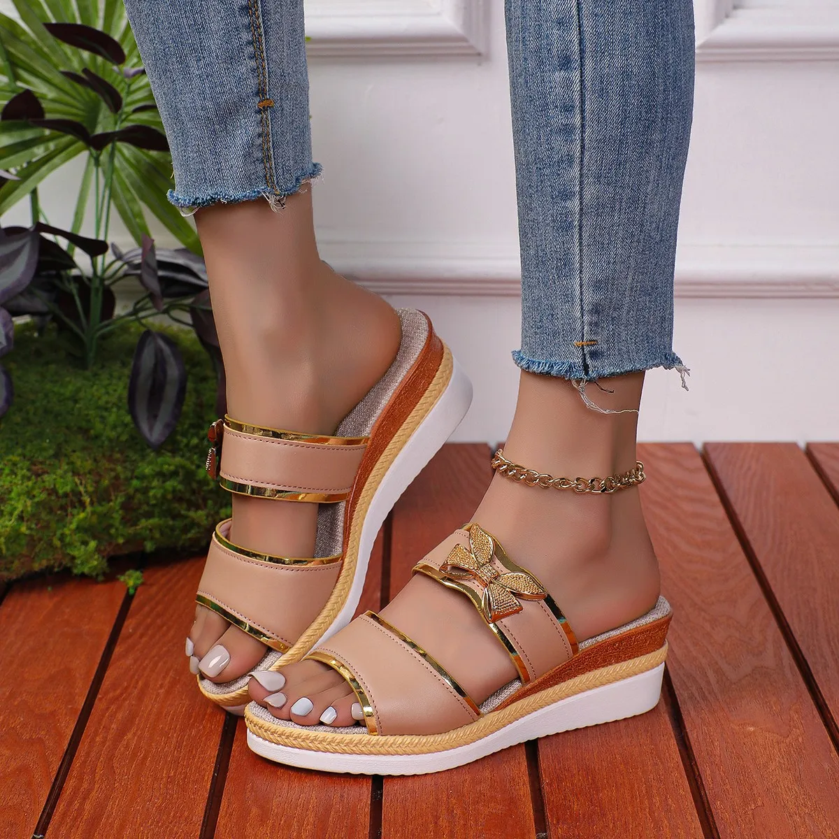 

Женские босоножки на танкетке, пикантная женская обувь с открытым носком, роскошные шлепанцы на платформе, блестящие женские пляжные туфли на высоком каблуке Sandalias De Mujer