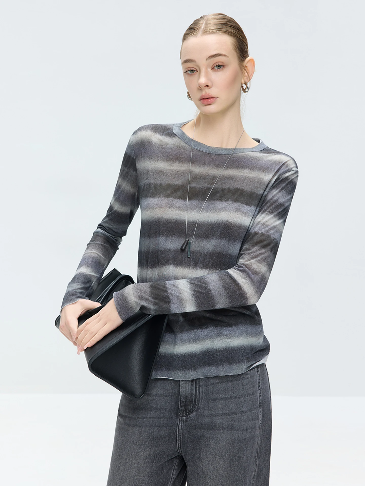 

LUR Lazy Style Pure Cotton Striped Long Sleeve Women's T-shirt Early Spring Ink Diffusion Design Slimming Base Layer Shirt