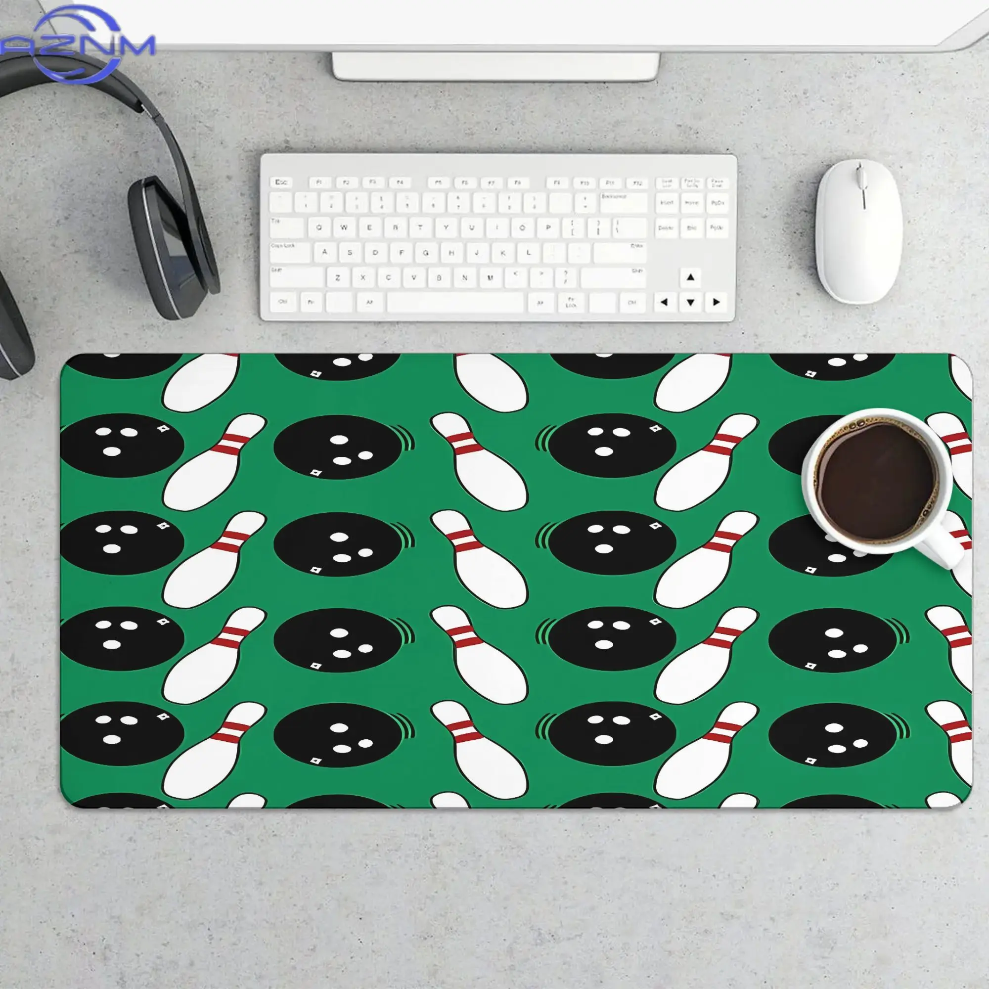Thema: Schreibtischunterlage im Grün-Schwarz-Design mit Gummibasis und Oberflächendesign, mit Bowling-Pins und perfektem Punktezahlen. Ideal für