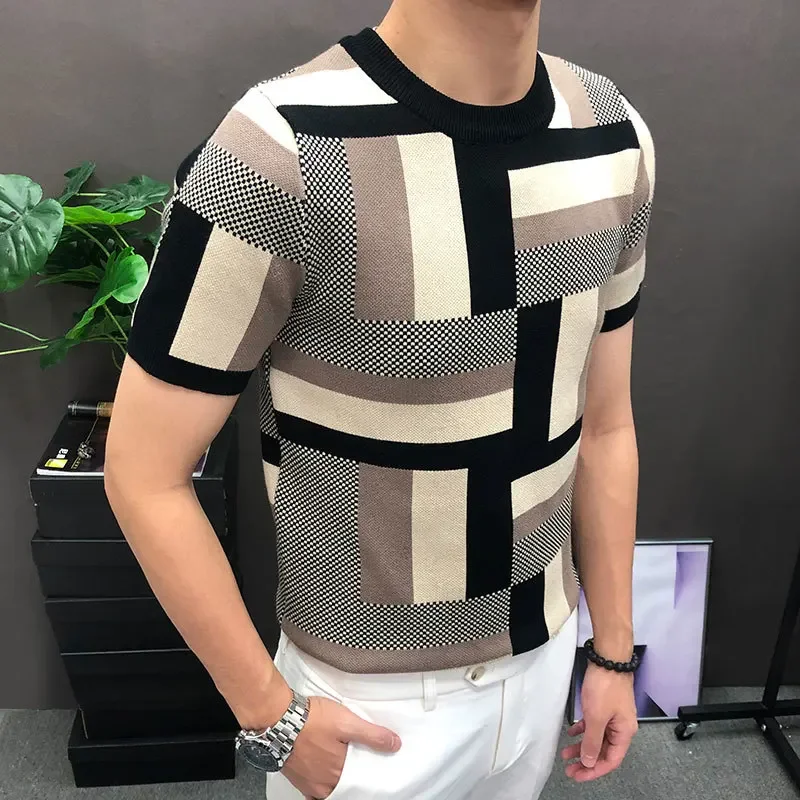 High Quality Geometry Short Sleeve T-shirt Korean Slim Bottomed Shirt Steampunk Letter Print Knitted Sweater Tshirt Male