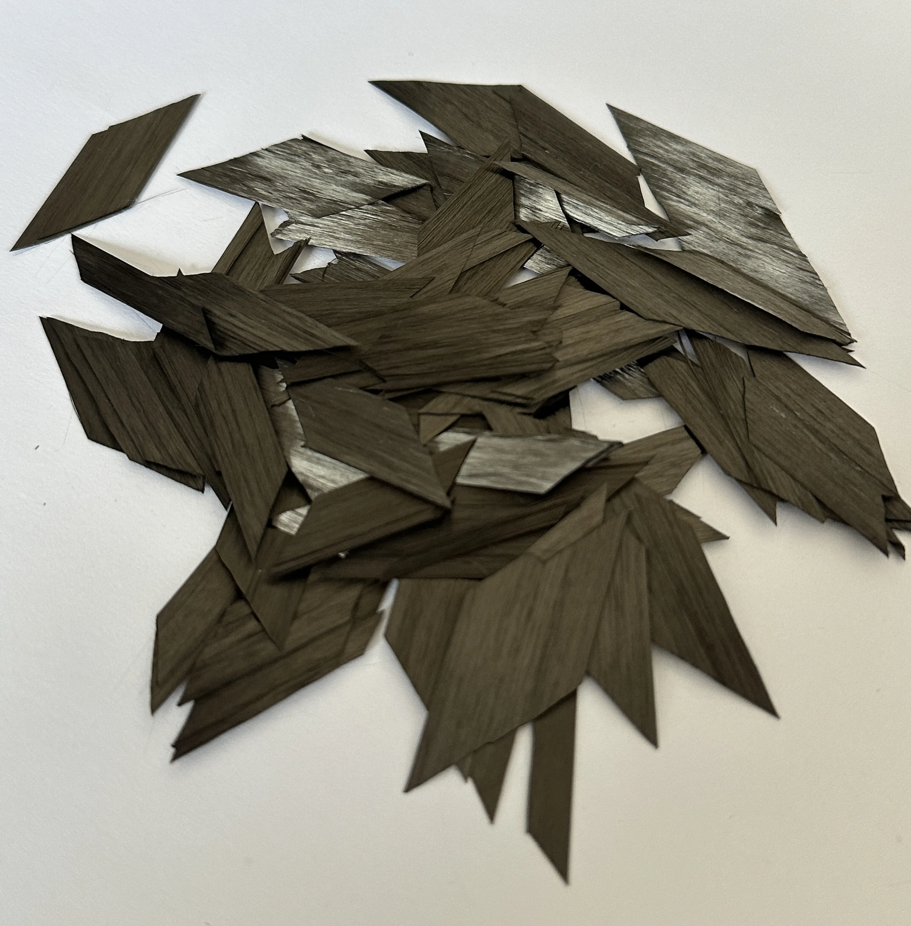 20mm Long Diamond Forged Carbon Fiber Prepreg, Carbon Fiber Material, Woven Fiber for Bridge, Car, Bag & Dress Lining