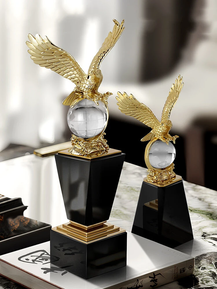 Good Significance Ornaments Living Room Study Office Creative Eagle Crystal Crafts Housewarming Business Decor Diaphanous Gift