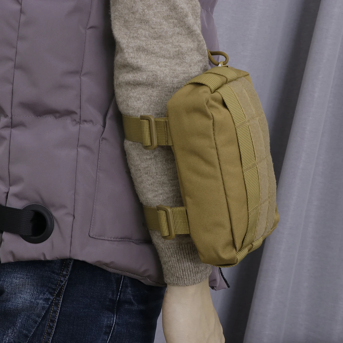 

Tactical Waist Pack Camouflage Water-Resistant Attachment Bag Buckle Straps For Outdoor Phone Pouch Passport