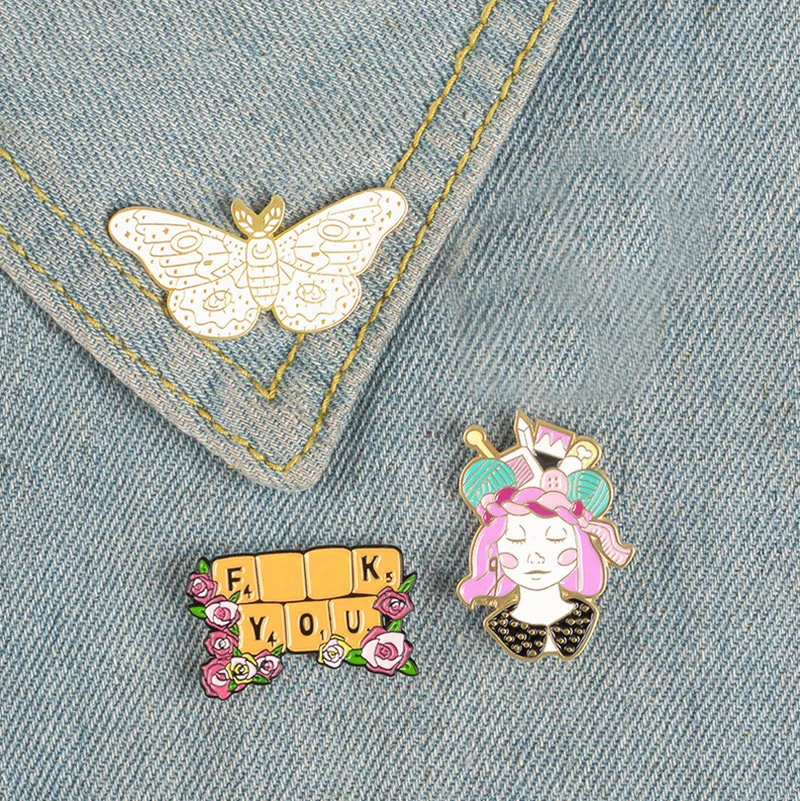 Pin Bag Denim Shirt Lapel Pins Romantic Flower Jewelry Gift Handcraft Girl Banner Enamel Pins Badge Keyboard Butterfly