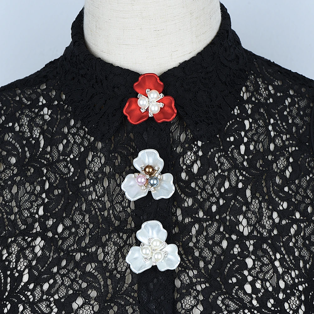 2Pcs Imitation Shell Pearl Flower Button Cover Luxury Shirt Sleeve Button Elegant Copper Cufflinks Accessories for Women