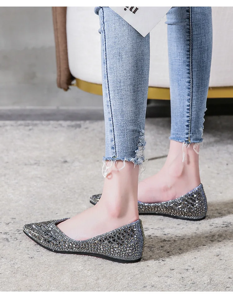 ZAROY Sepatu Wanita Ukuran Besar 43 Sepatu Datar Balet Berlian Imitasi Mewah Sandal Datar Pesta Pernikahan Ujung Lancip Elegan