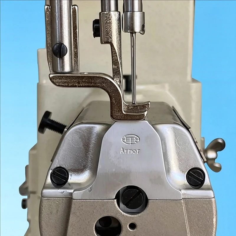 341 Cylinder Bed DU Sewing Machine Modified Extra Narrow Needle Plate & Feed Dog K-Type Narrow Gauge Feed Teeth for Kelly Bag