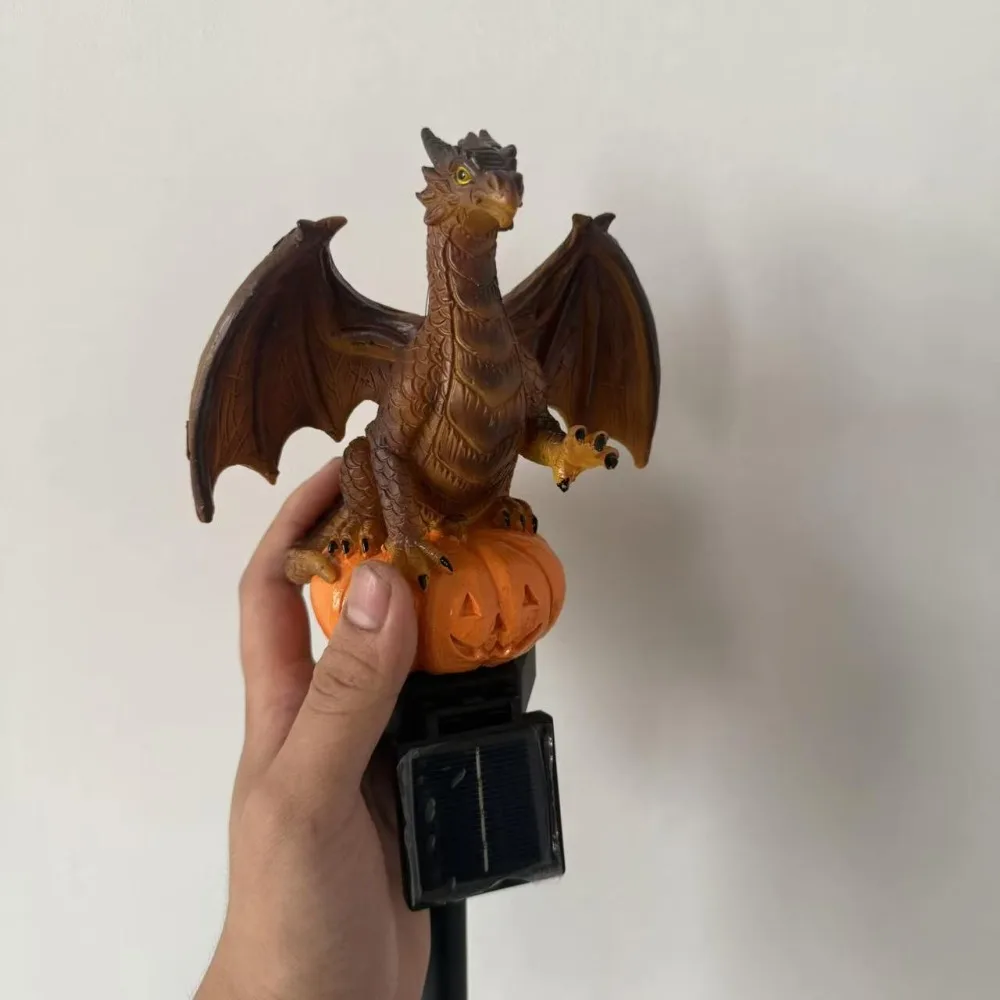 Soft Warm Glow Dragon Solar Garden Light Medieval Fantasy Gothic Shape Dragon Figurine Lamp Animal Dragon Statue