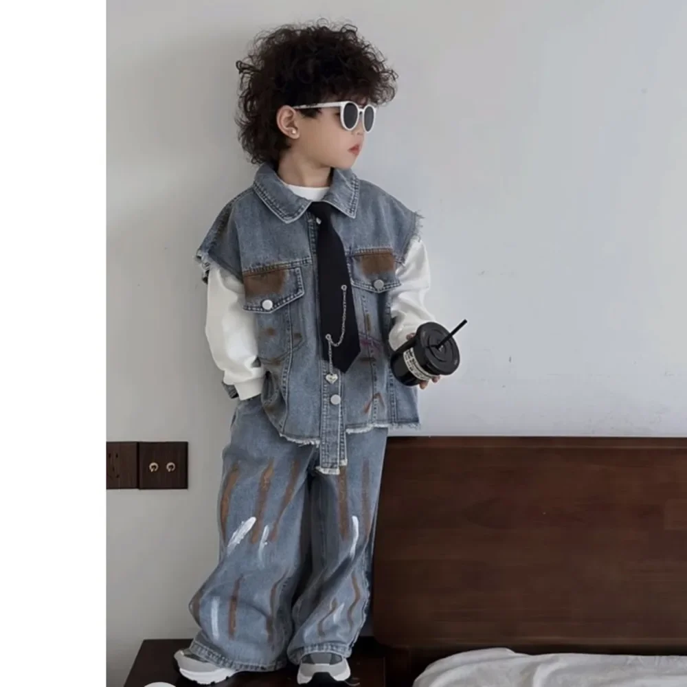 Boys' Senim Vest Jacket Jeans Set Spring And Autumn 2024 Popular Western Style Children's Leisure Graffiti Jeans Two Piece Suits