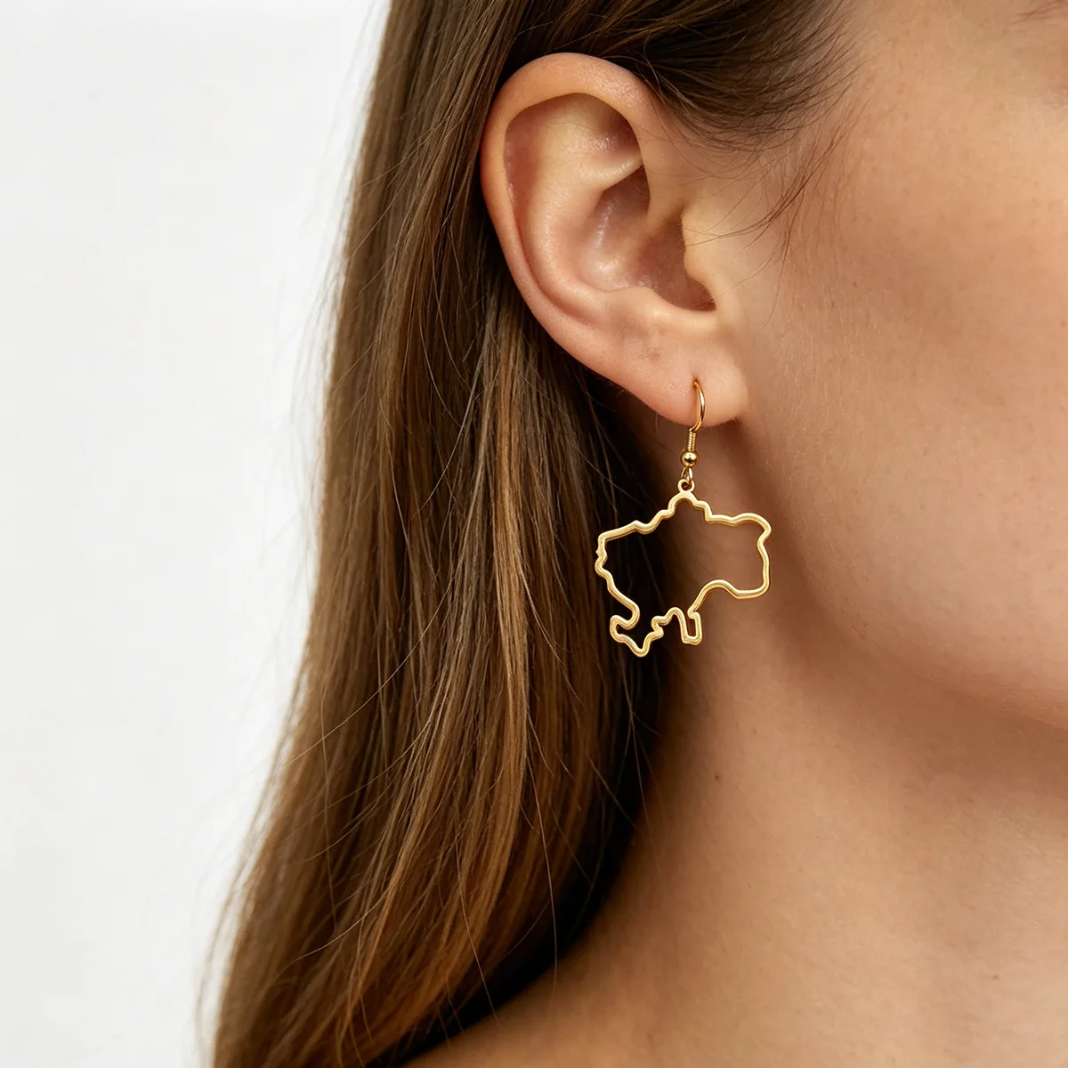 Chandler Ukraine Map Dangle Earrings Fashion Hollow Ukraine Drop Earrings Ethnic Patriotic Minimal Earrings for Women Gifts