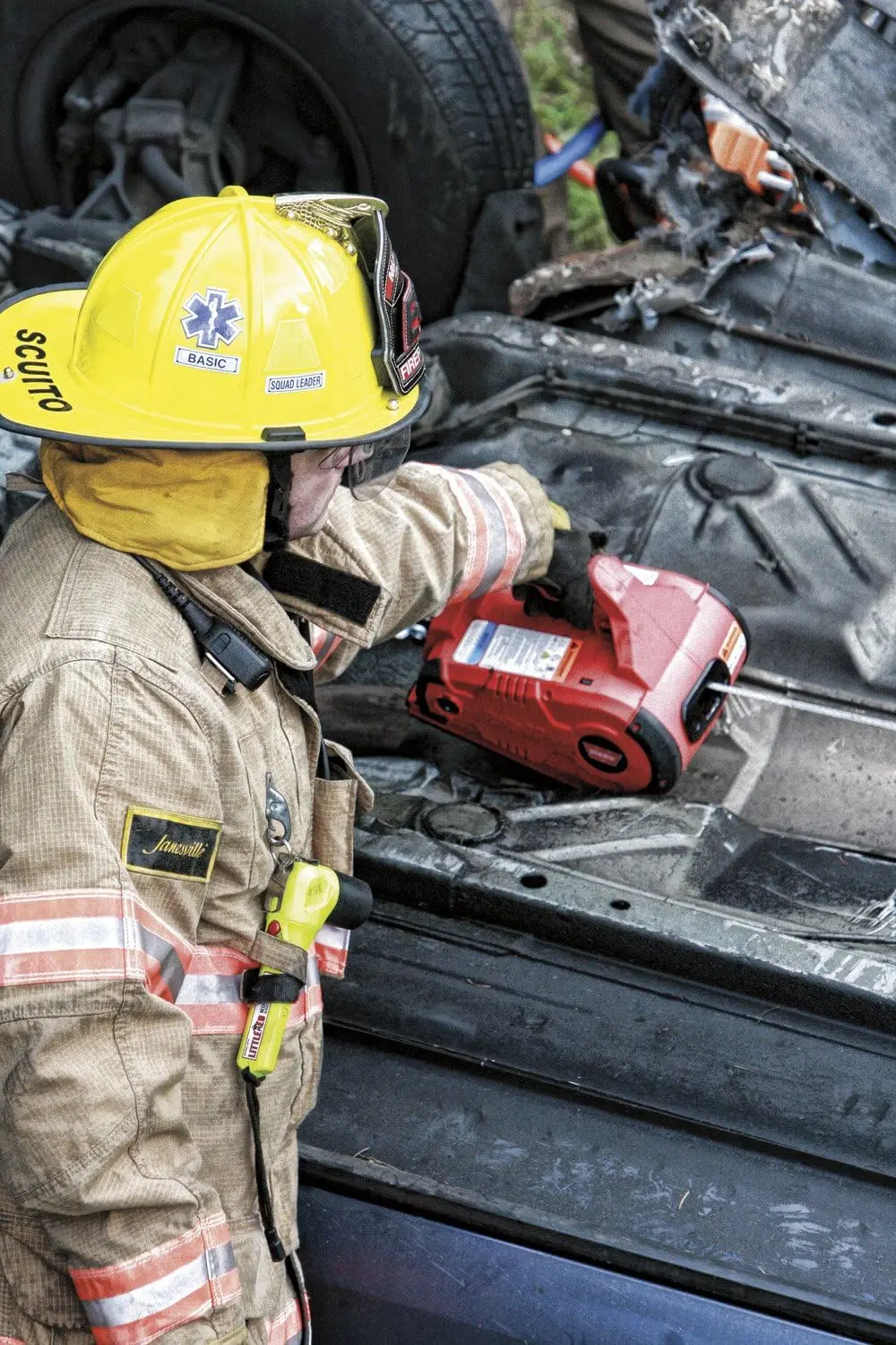 WARN 885030 PullzAll Cordless 24V DC Portable Electric Winch with Steel Cable and 1 Rechargeable Battery Pack: 1/2 Ton (1,000 lb