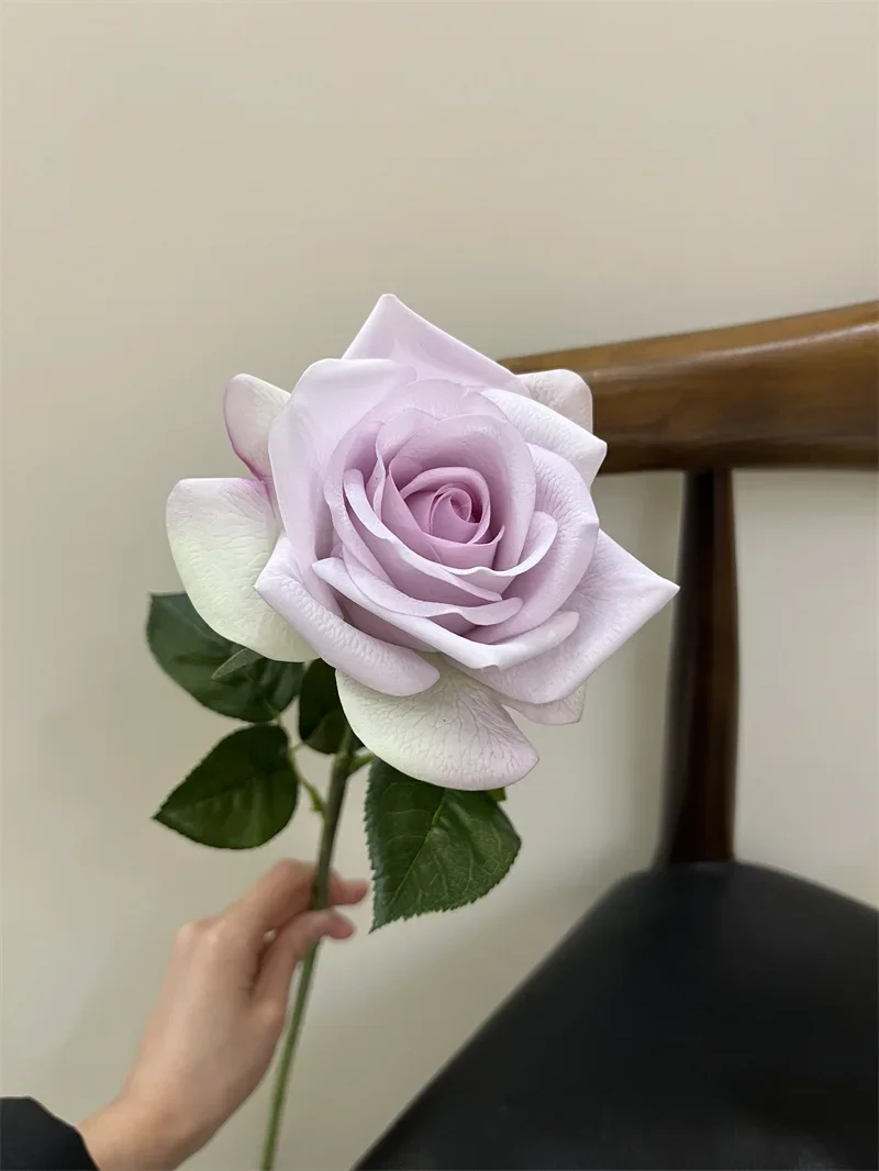 5 Stück Künstliche Feuchtigkeitsspendende Rosen aus Latex, Echt Aussehende Kunstblumen, Brautstrauß, Hochzeitsdekoration, Rosen für Heimdekoration, Partytisch-Blumendekoration – Detail 3