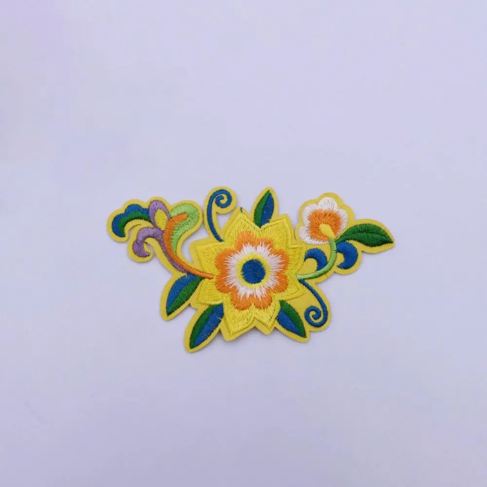 Flowers Leaves Embroidery Patches Hot Melt Adhesive Ironing DIY Embroidery Flowers Patch Clothes Patchwork Sticker for Clothes