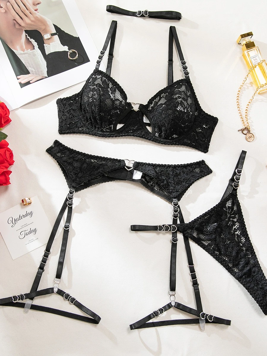 SsTss sexy zwarte kanten lingerie 5-delige set dames uitgesneden hartvormige sluiting charmante bh panty set met kousenband ondergoed sets