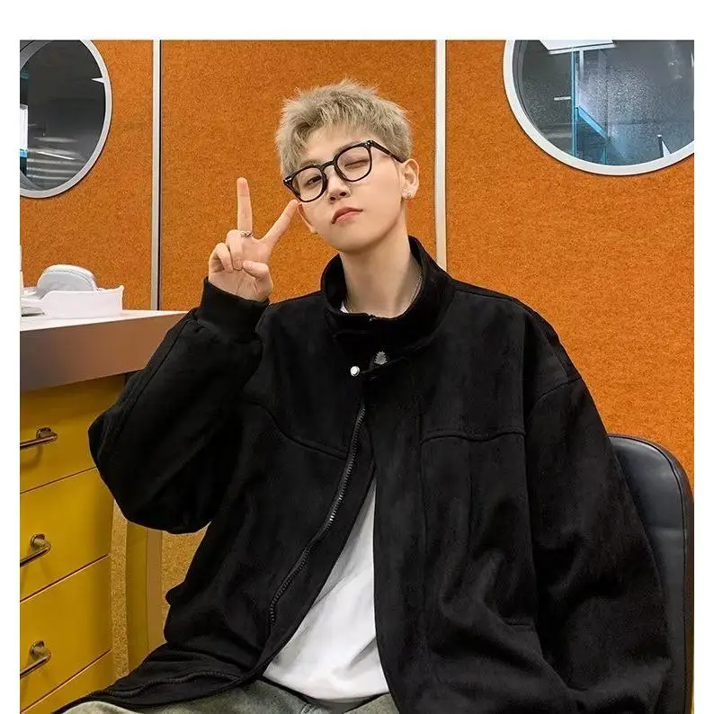 

Мужская замшевая куртка, весенне-осенняя свободная повседневная одежда в стиле ретро, универсальная верхняя одежда с воротником-стойкой, полиэстер, подходит для молодежного тренда