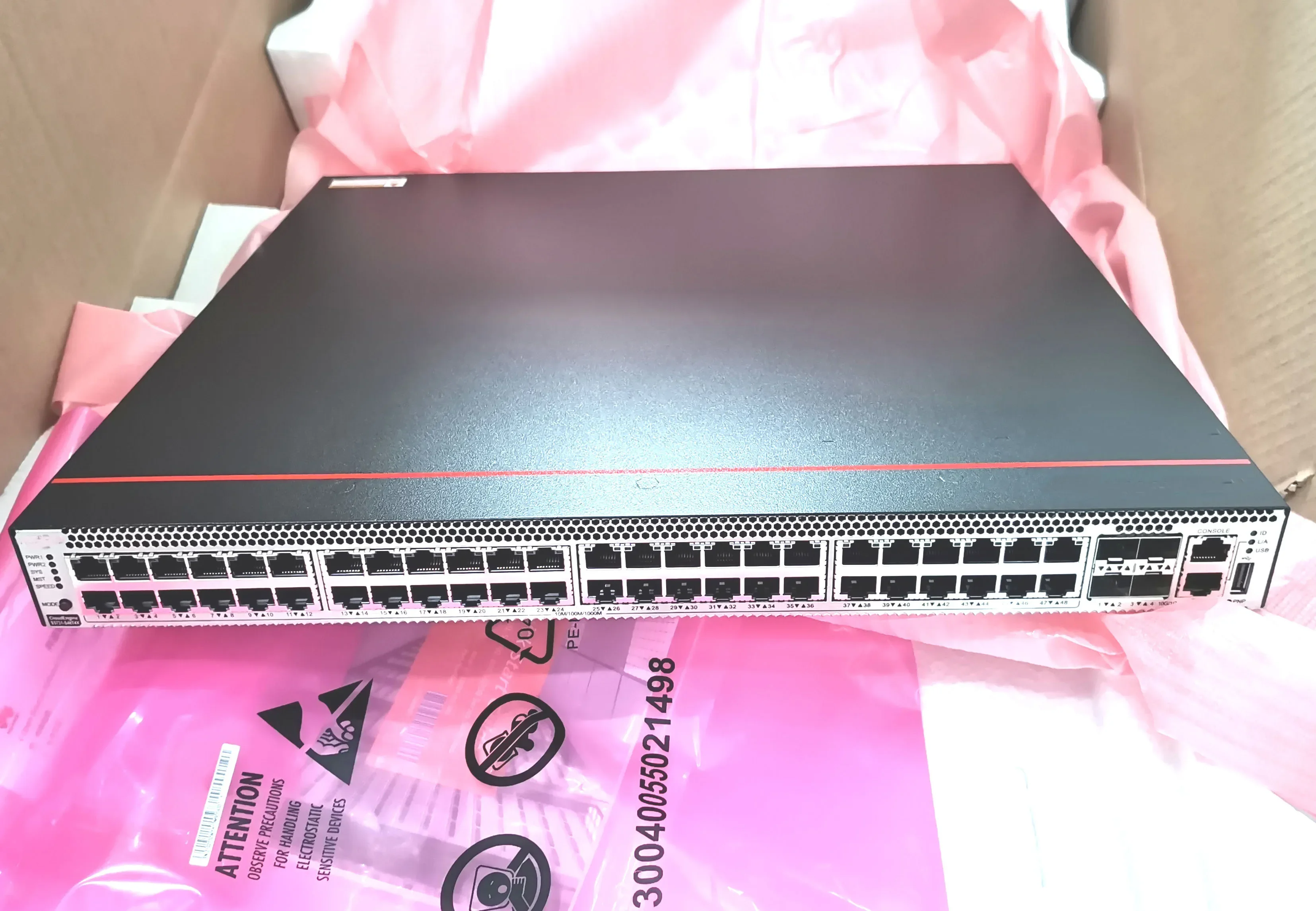 HW CloudEngine S5731-S48T4X 48 Gigabit electrical port 40 Gigabit optical port network management core switch