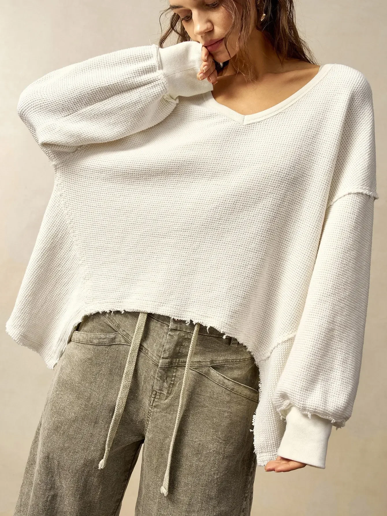 Boho Chic Distressed Thermal Waffle Knit Pullover Vintage Raw Edge V-Neck Sweatshirt Long Sleeve Soft Jumper Top Solid Ivory Cream Hue Batwing Sleeves Relaxed Slouchy Fit For Autumn Lounge Valentine Present
