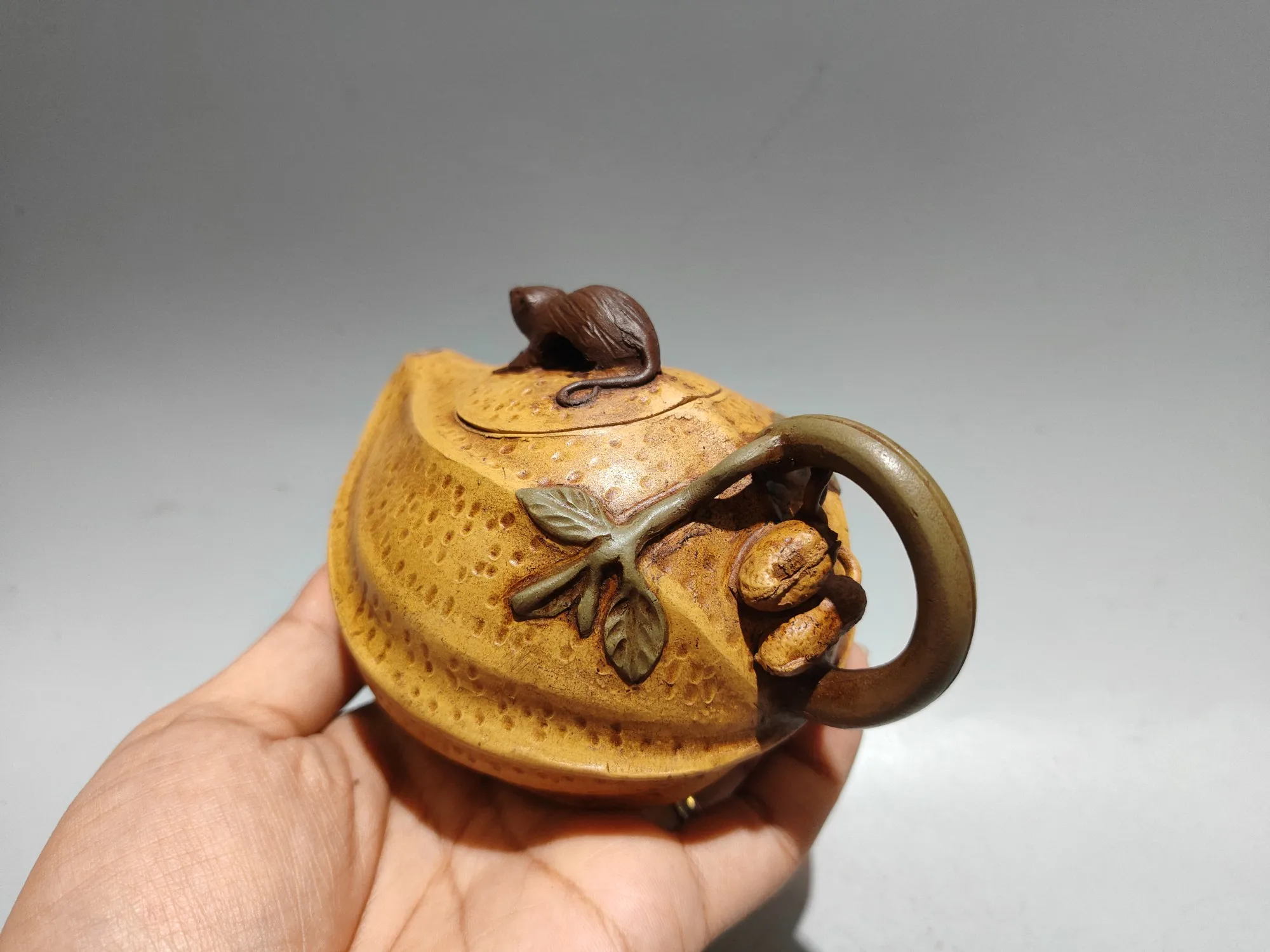Yixing Purple Clay Teapot Huangduan sand Peanut shaped pot Mouse statue lid pot Kettle Teapot Flagon Ornaments