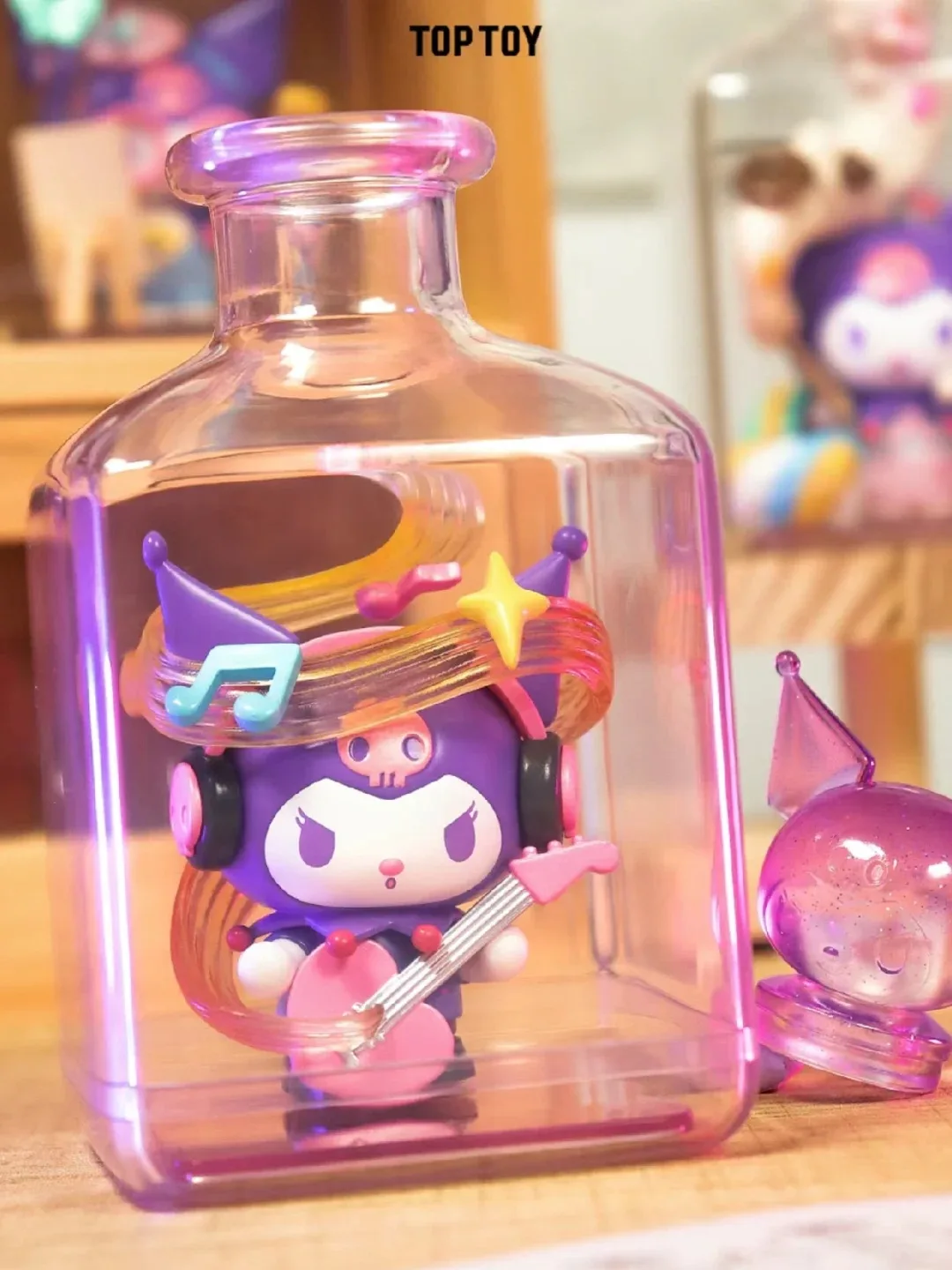 

TOPTOY Kuromi Daydream Series — Vinyl Face Blind Box Trendy Handmade Desktop Ornament Creative Toy & Unique Collection for Fans