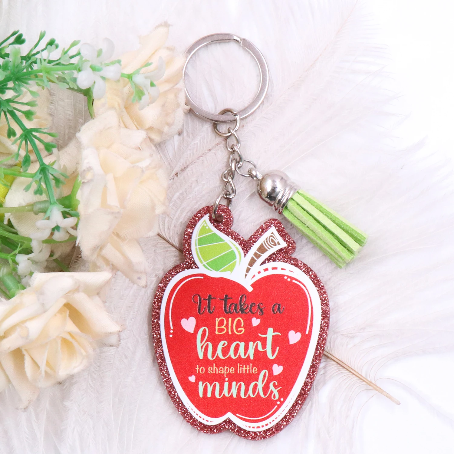 القهوة المثلجة كتاب عاشق العصرية هدية عيد المعلم الشريط الوعي بريق التفاح سلسلة مفاتيح مصنوعة من الأكريليك مع شرابة