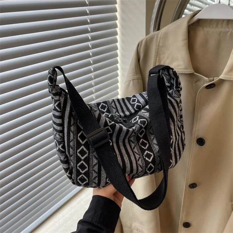 Umhängetasche im Tribal-Stil, faltbare Umhängetasche mit Reißverschluss, gestreiftem Muster, handwaschbares, lackiertes Futter mit Flaggenmotiv – Detail 27