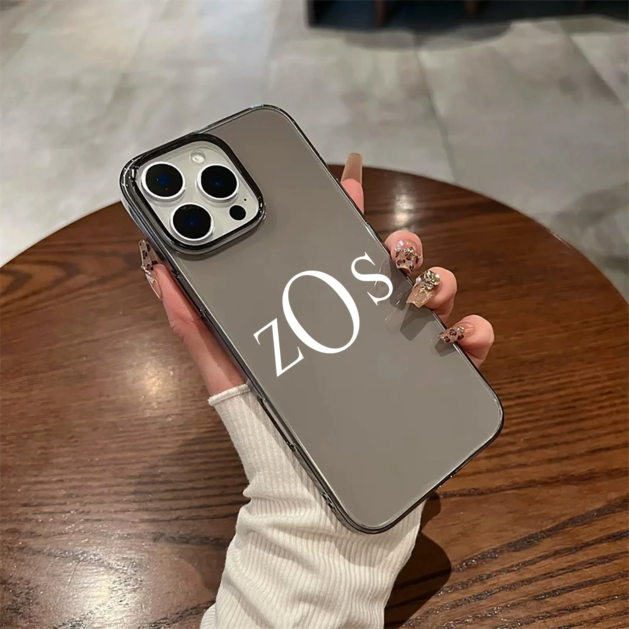 Рисунок 2 - Персонализированный чехол с буквами