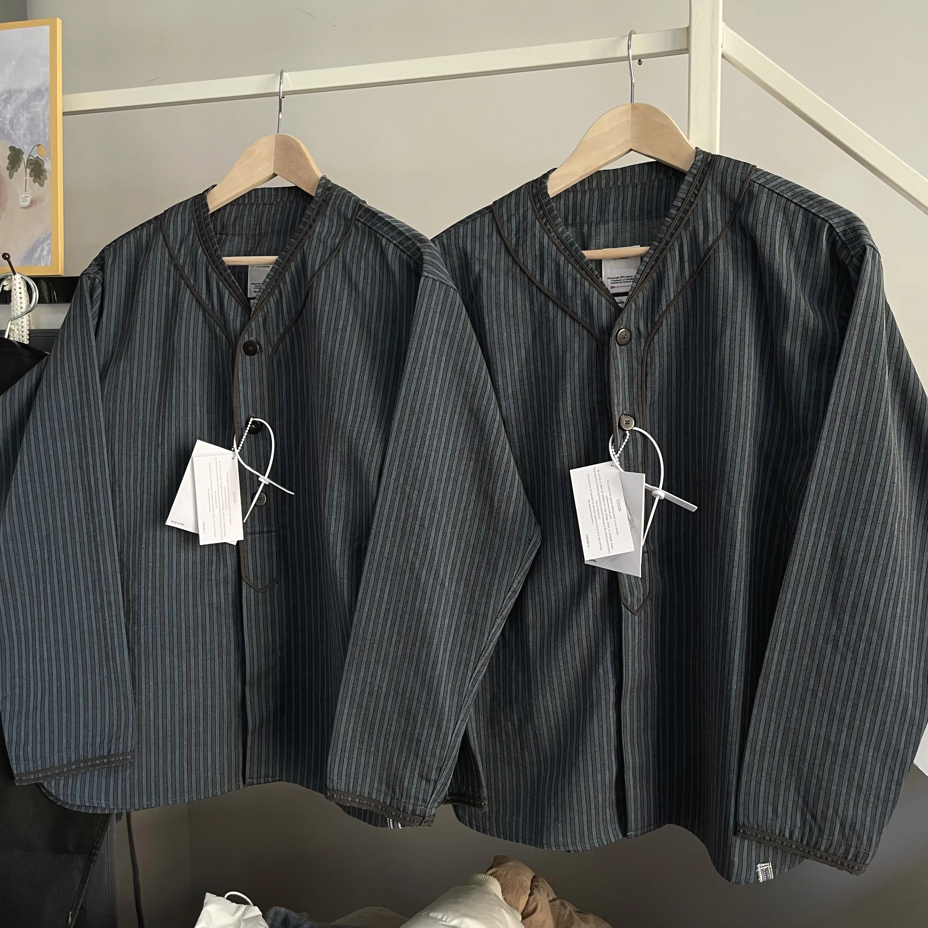 

Рубашка VISVIM DUGOUT 2025 S/S SANTOME, бейсбольная внутренняя рубашка в полоску из смеси шерсти