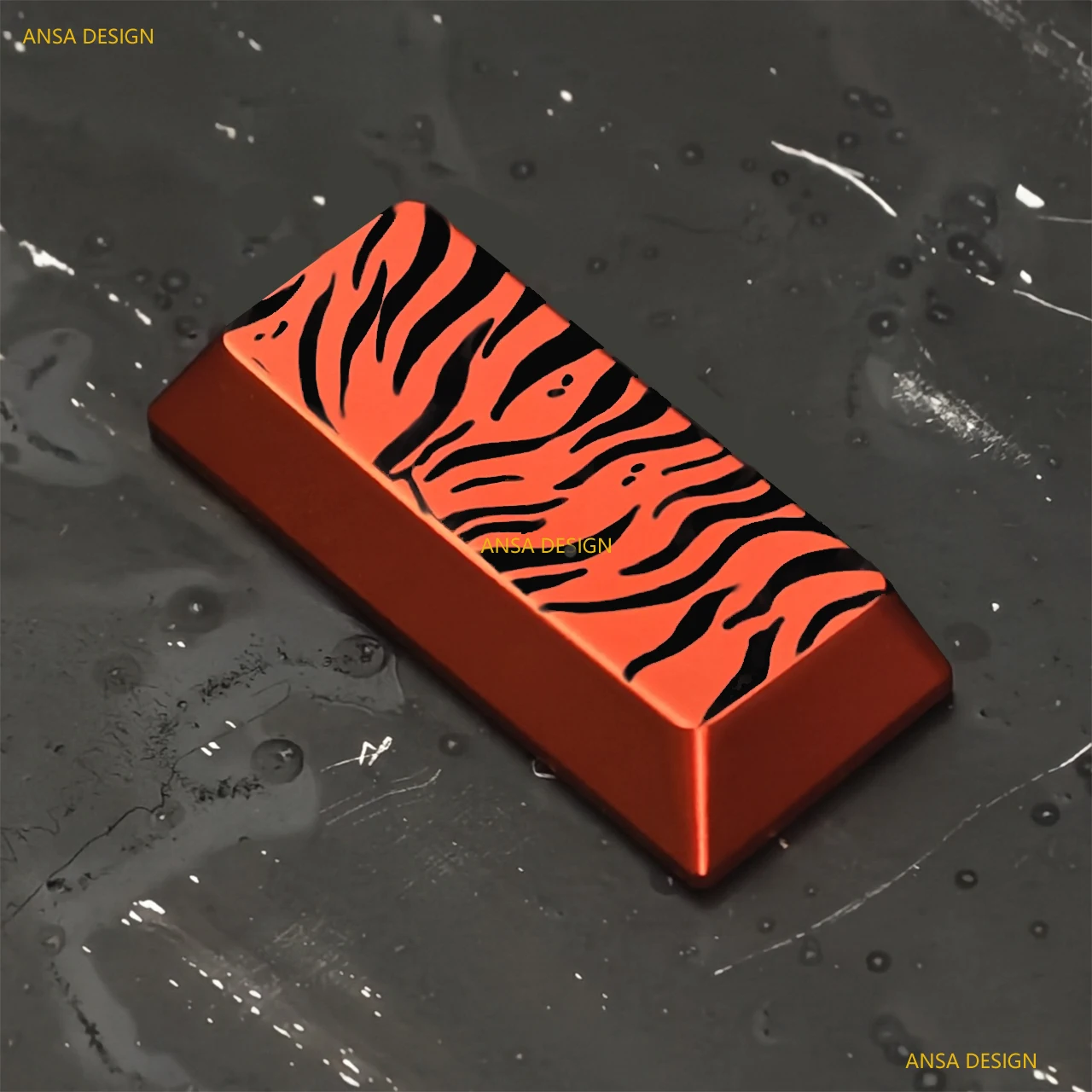 ansa-tiger-patron-oro-naranja-artisan-keycap-metal-aluminio-keycap