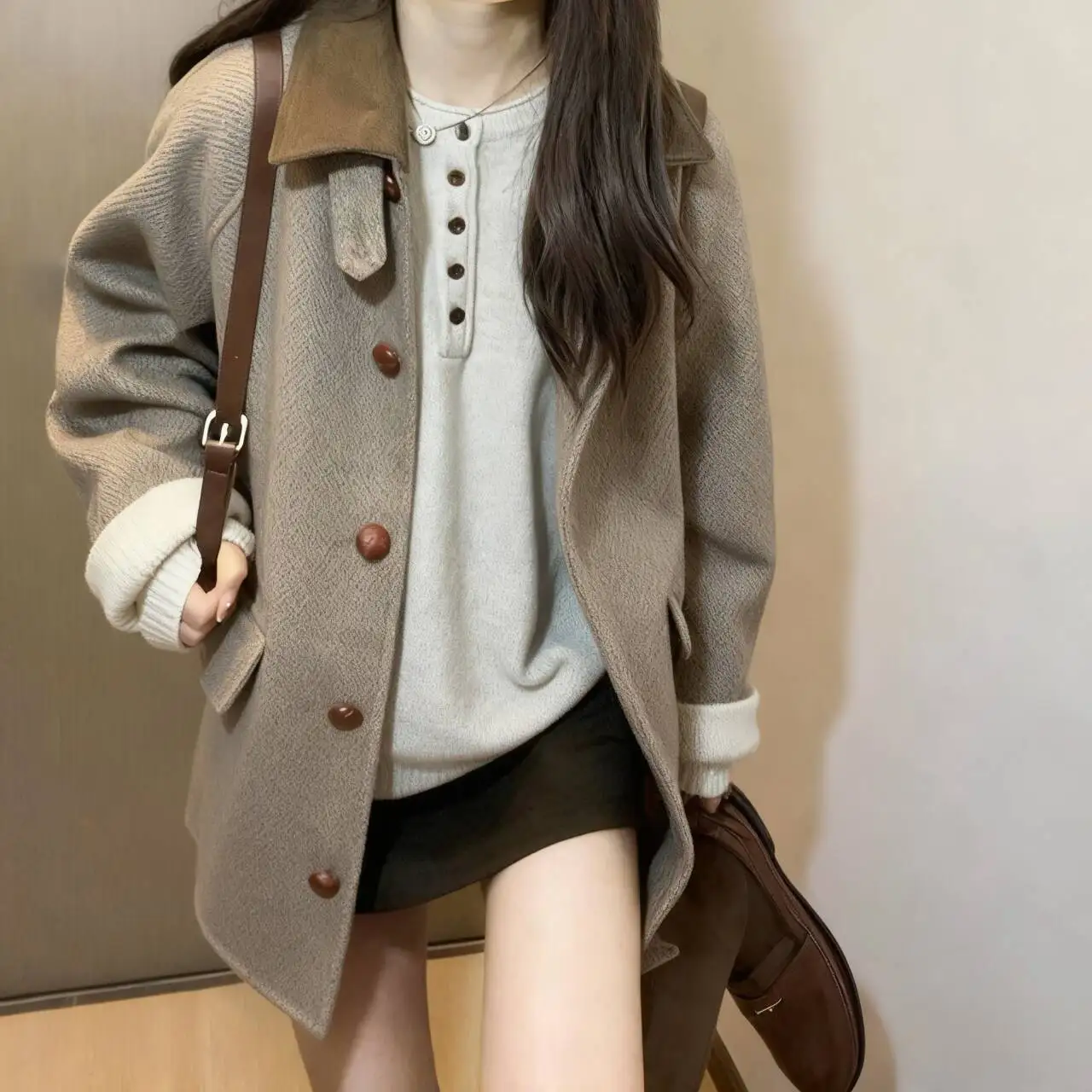 

Шерстяные пальто, женское шерстяное пальто, бежевое зимнее бархатное парчовое пальто с эластичной резинкой на талии, плиссированные рукава «летучая мышь», декоративные пояса