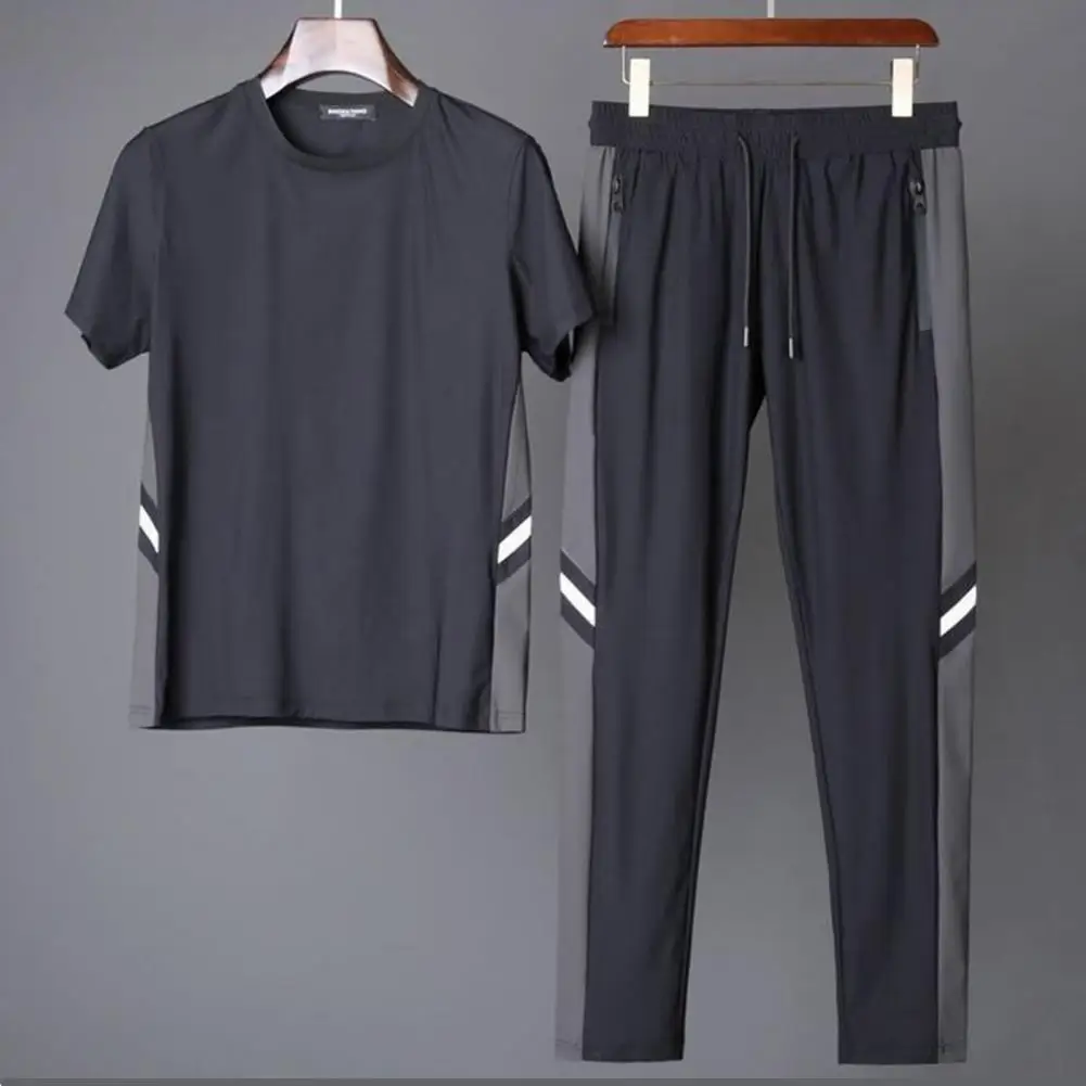 

1 Set Men Outfit Short Sleeve Top Drawstring Pants Color Block Pockets Summer Contrast Color Quick Dry Sweatsuit Set for Fitness