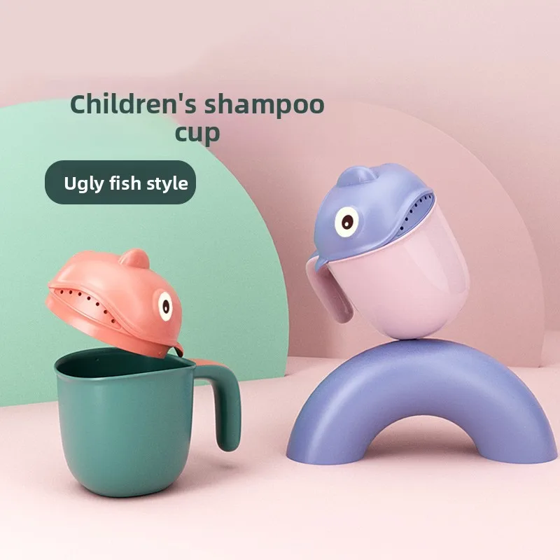 

Утолщенная пластиковая чашка для мытья волос для ребенка, излив для душа, сохра в качестве ковша для ванны, идеально подходит для купания и разбрызгивания младенцев.