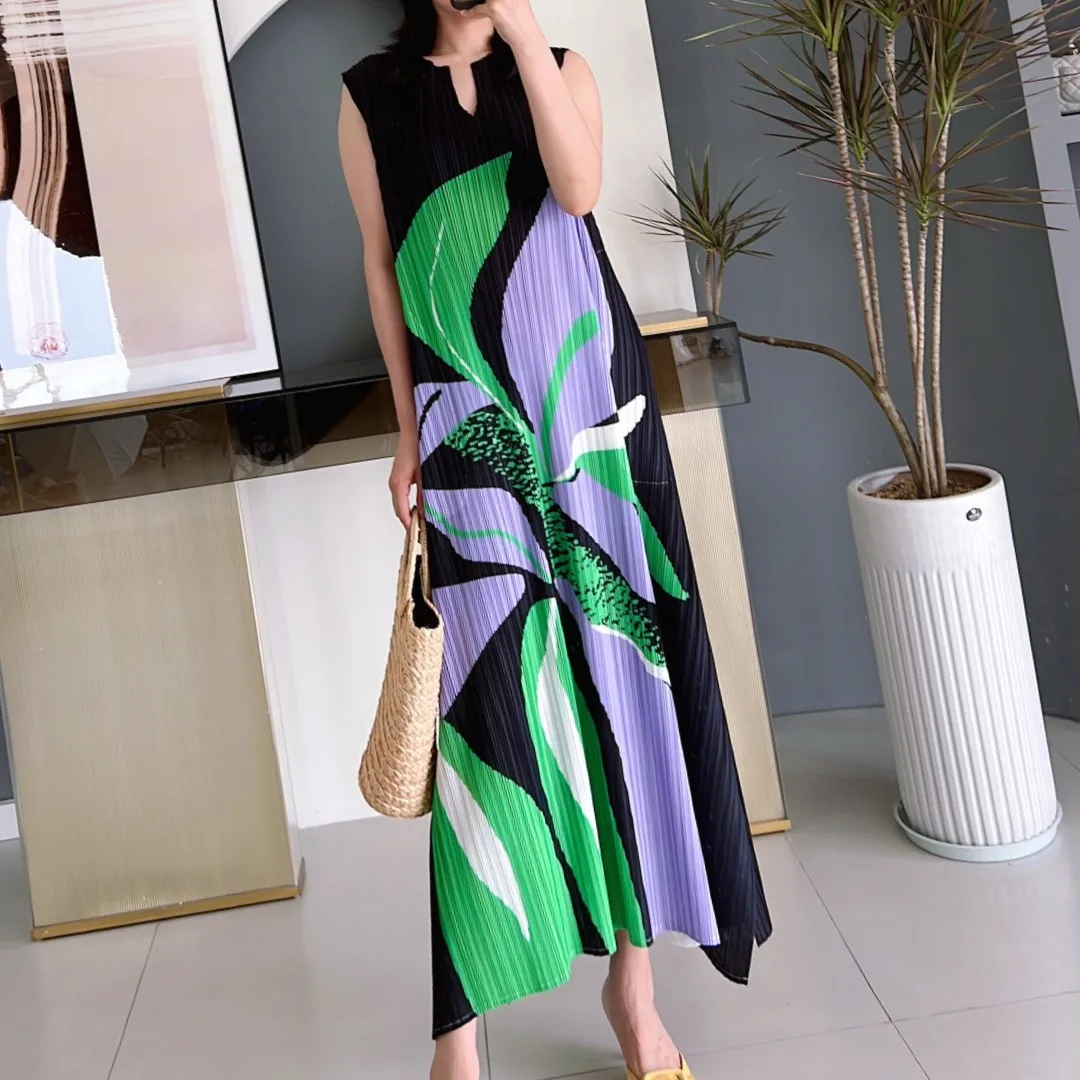 

Spring/Summer 2023 New Fashion Casual Pleated Sleeveless Dress Big size women's clothing older ladies dress