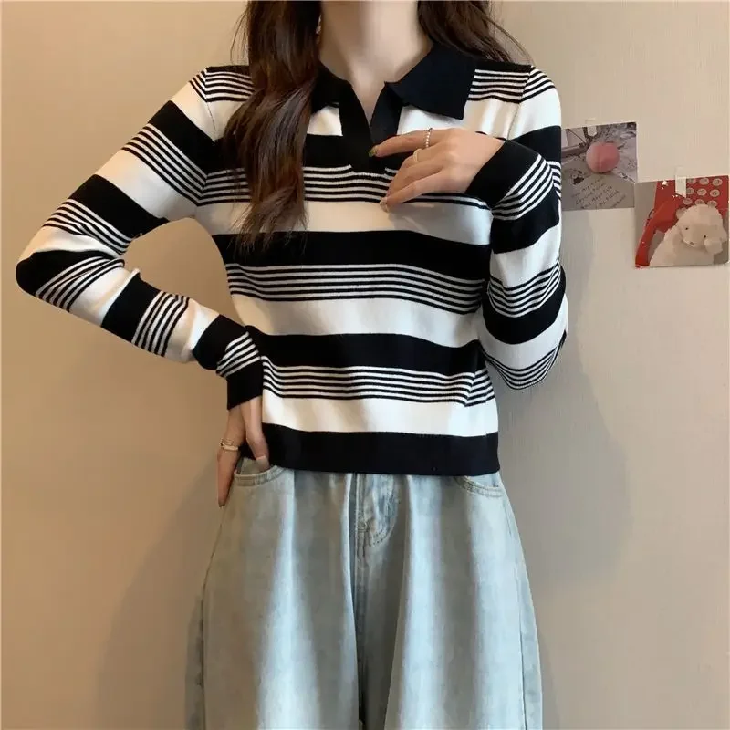 

DAYIFUN-Stripe Long Sleeve T-shirts for Women Shoulder Length V-neck Slim Fitting Bottoming Knitted Tops Lady Tees Outer Tshirts