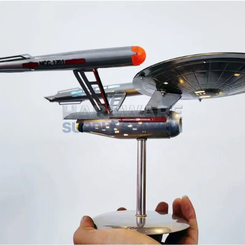 

Технологичный настольный декор, ретро-модель космического корабля с подсветкой, коллекционный сувенир в подарок.