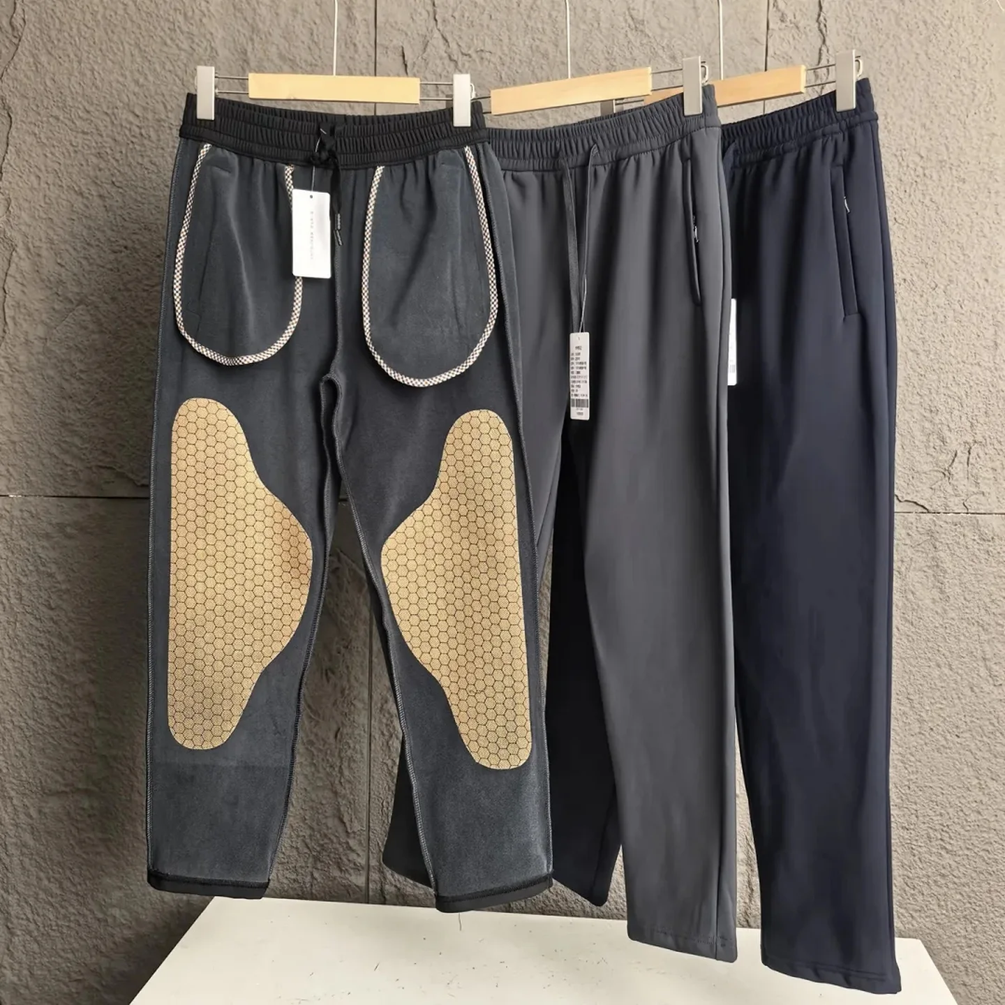 men's-windproof-splash-proof-plush-sports-pants-warm-loose-straight-leg-winter-fitness-long-trousers-outdoor-thickened-longs