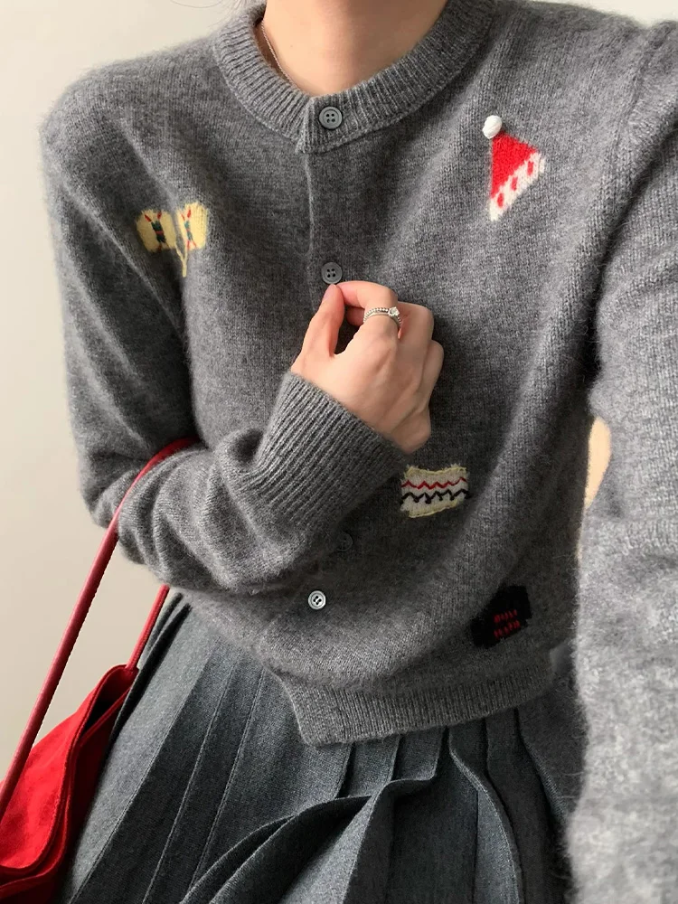 

Christmas Embroidered Lazy Style round Neck Knitted Sweater Soft Warm Loose Fit Fashionable Cardigan Coat for Women