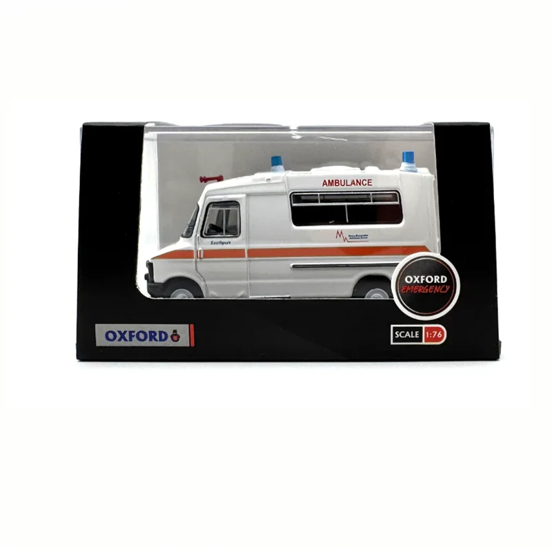 OXFORD 1/76 Scale CF Ambulance Alloy Vintage Small Car Model Desktop Creative Replica Toy Unique Gift Scene Simulation