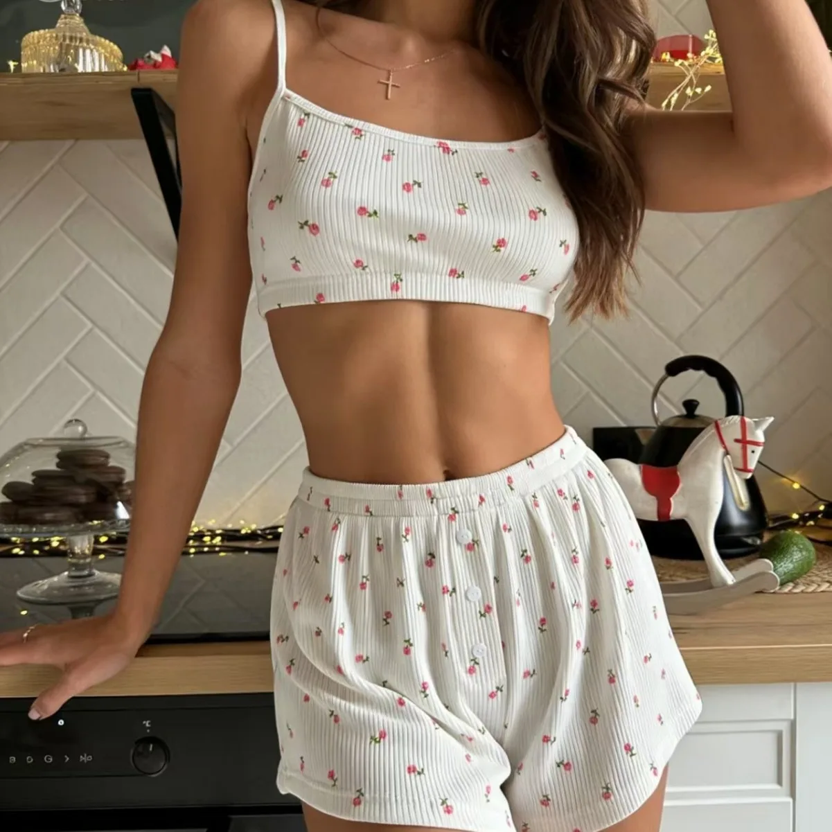 Summer Floral Printed 2 Pieces Pajamas Set Women's Homewear Slim-Fit Camisole and Shorts Sleepwear Loungewear Shorts Comfortable
