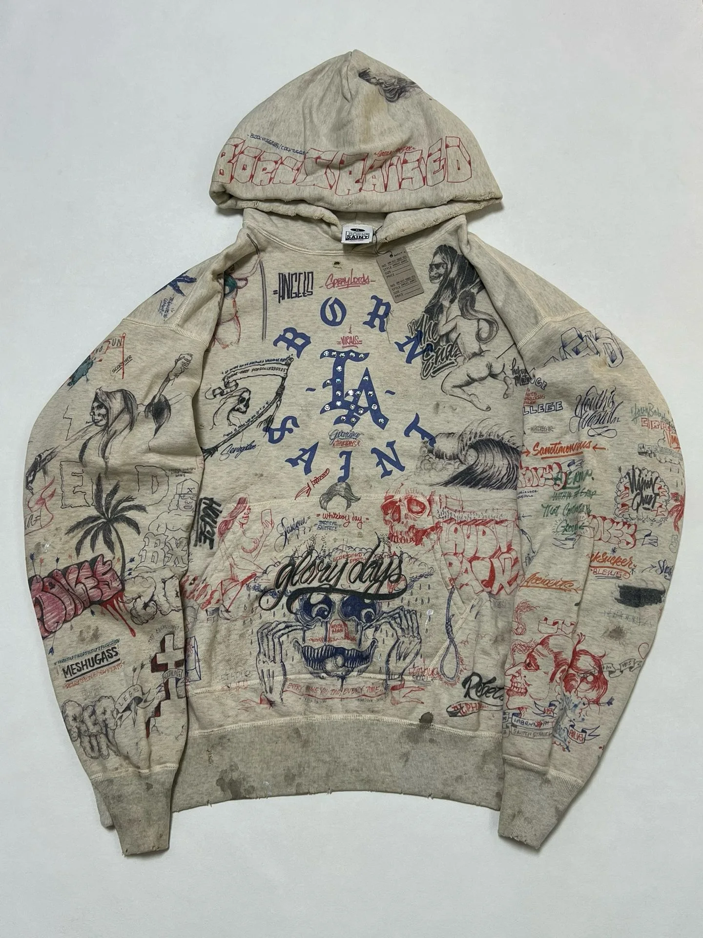 

Худи Born X Raised Collaborative с блестящим принтом, дизайном fiti, эффектом потертости, алмазными деталями, свободного кроя, осенняя коллекция, модный тренд