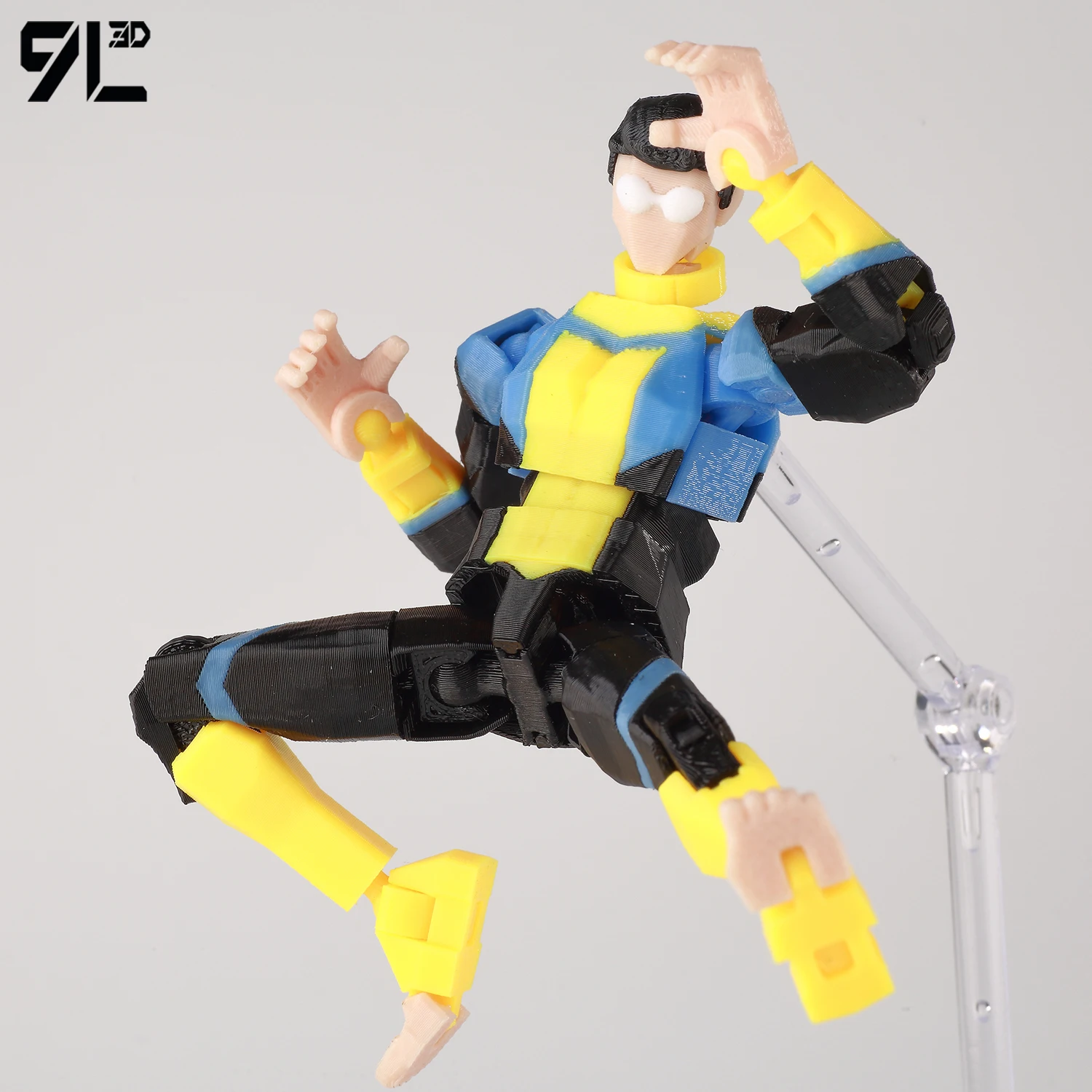 Invincible Juguete: La Figura de Acción que Cambió Mi Proyecto de Animación en Parada y la Fiesta de Cumpleaños de mi Sobrino