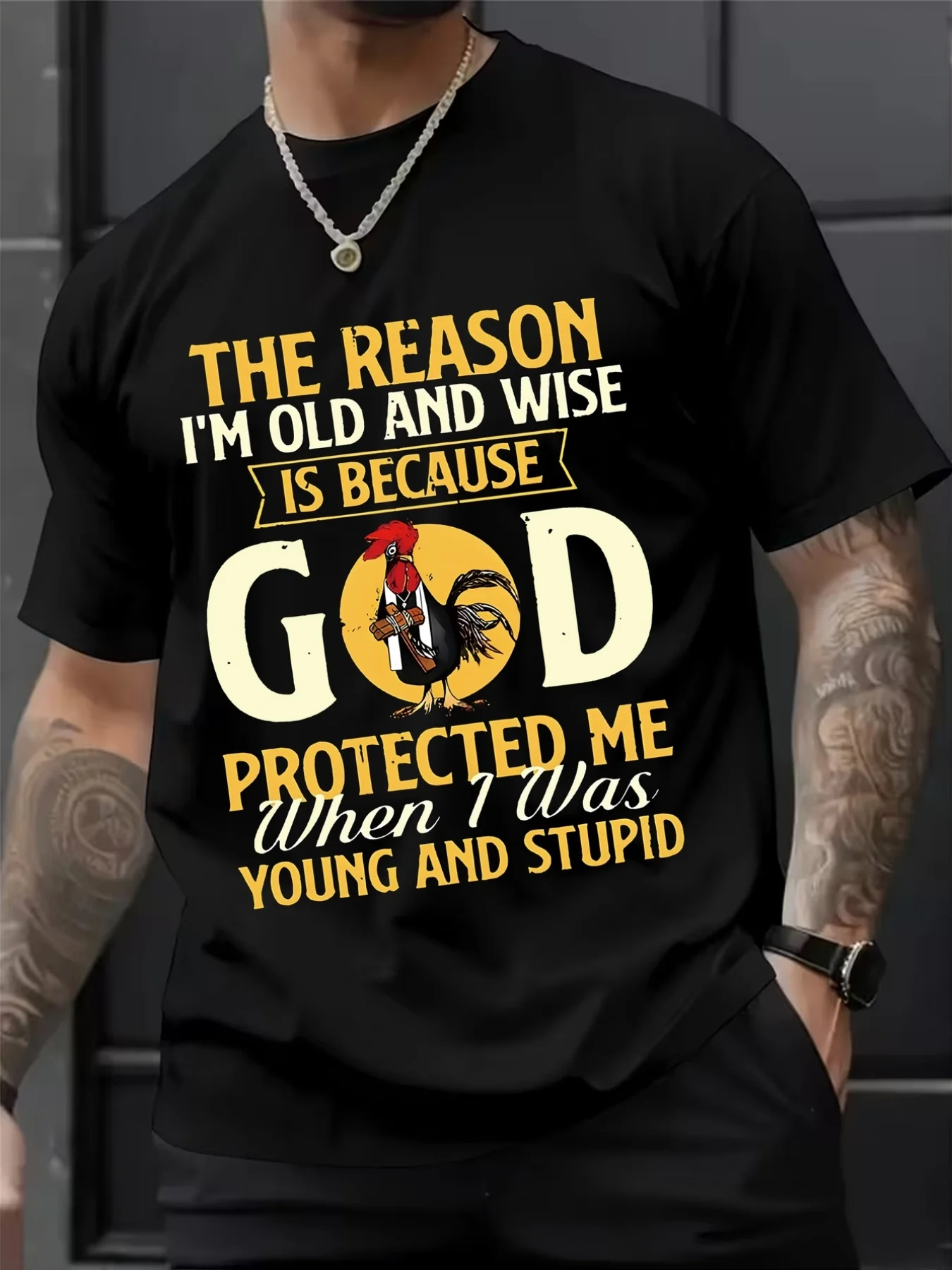 Trendy Men'S T-Shirt Featuring a Creative Rooster Design with The Phrase 'God Bless'. It'S Essential for Sports, Casual Outings, And Outdoor Adventures. Easy to Wash in a Machine, It'S Both Easy And Adaptable, with Local Delivery Available