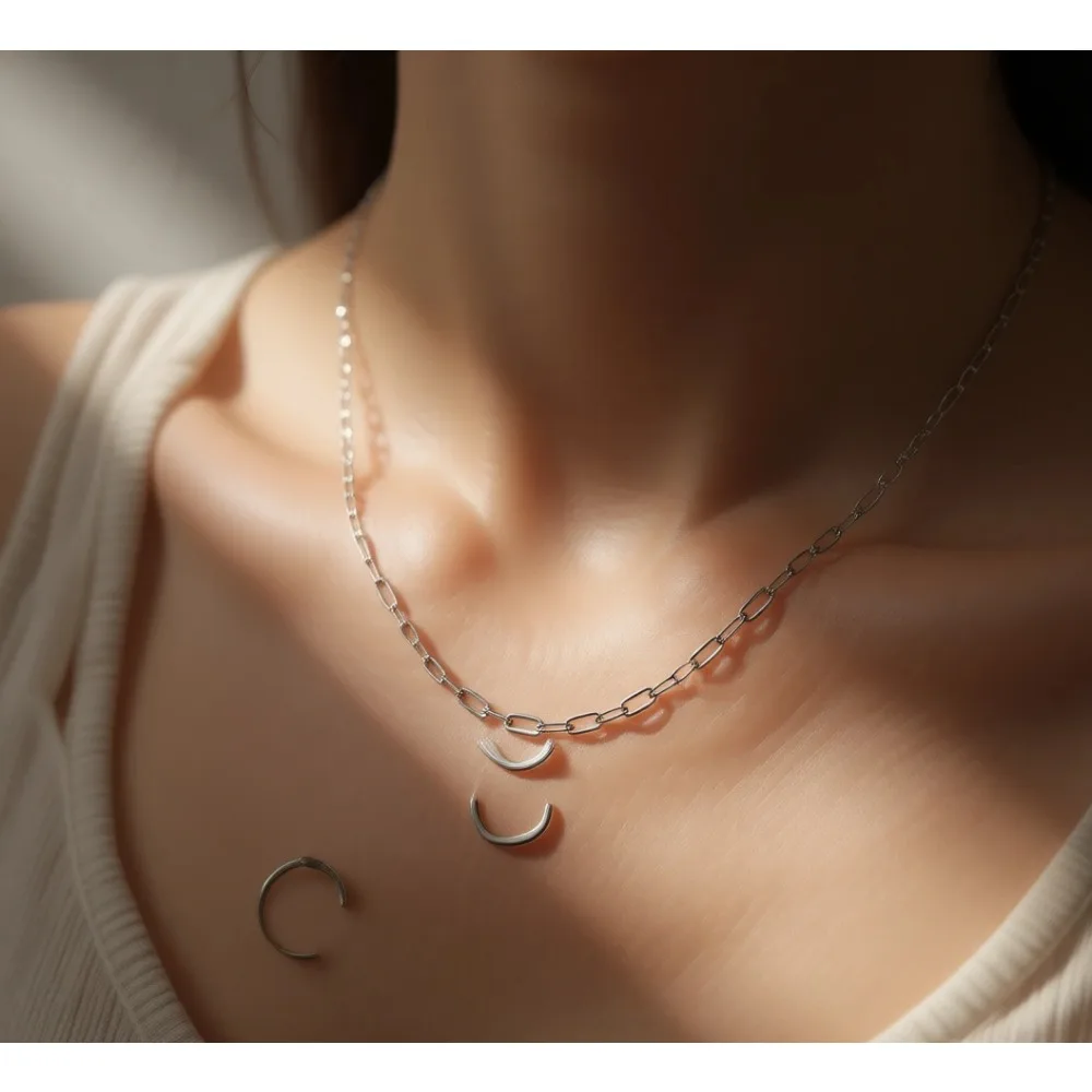 

Изящное колье-цепочка из серебра 925 пробы, доступные ширинки 2, 3, 4, 5 мм, длины от 16 до 30 дюймов.