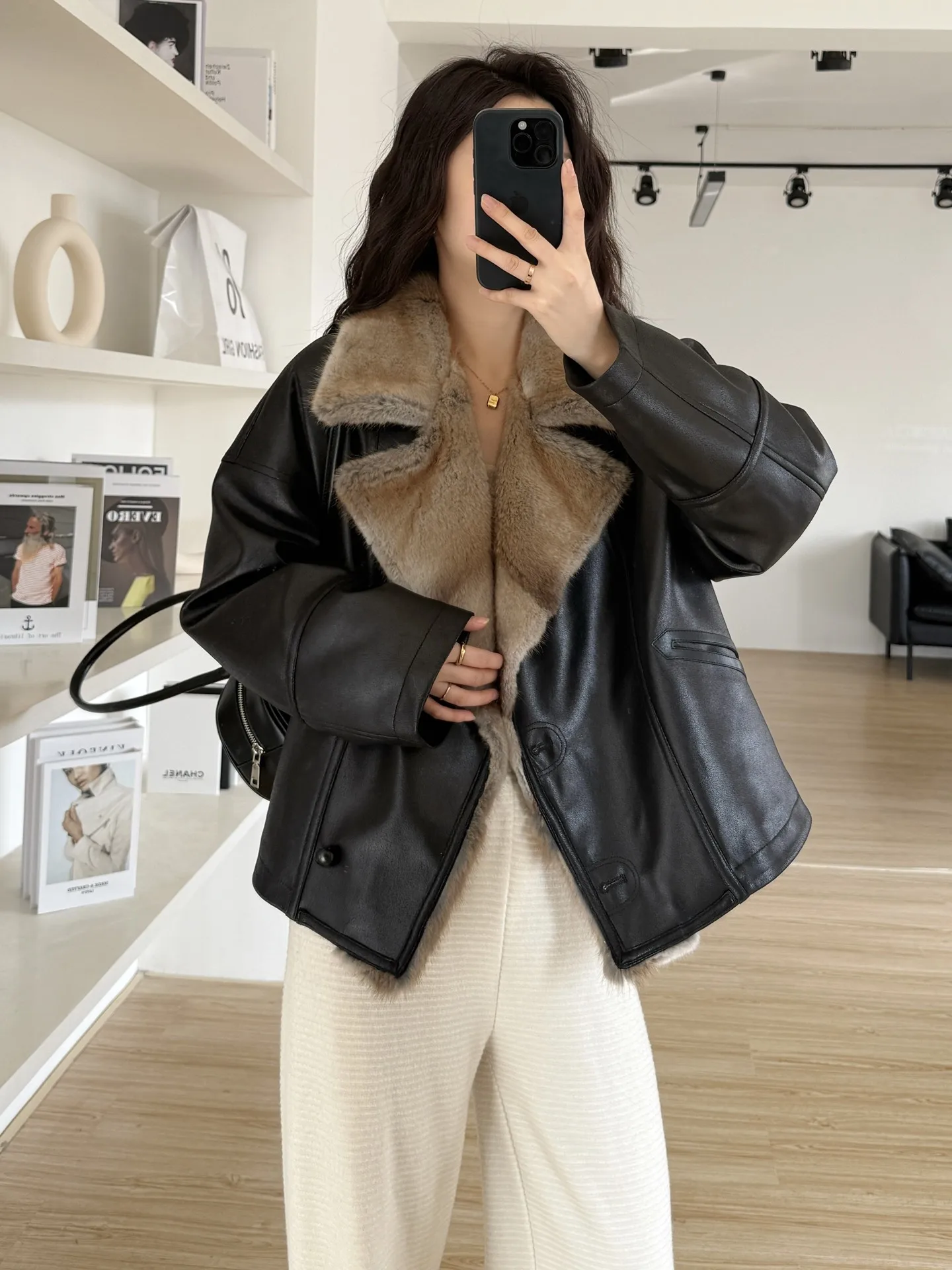 المسار المجاني 2025 شتاء جديد الجذر الأخضر طية صدر السترة المنك الجلد المدبوغ 90 الأبيض أوزة أسفل سترة الفراء سترة النساء