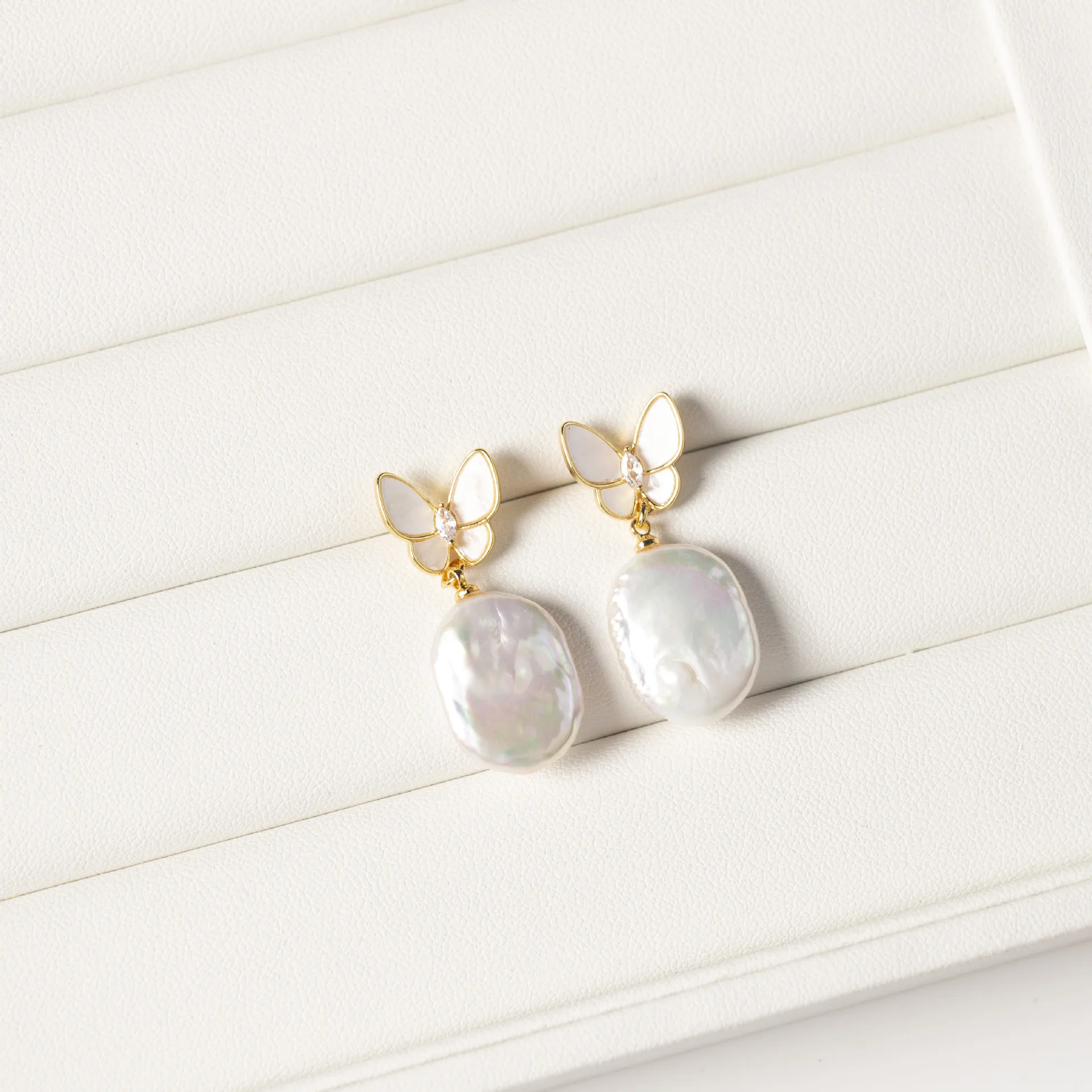 

Hot Sale Natural Freshwater Baroque Pearl Butterfly Design 14K Gold Filled Earrings For Women Girls Jewelry Gift Dropshipping