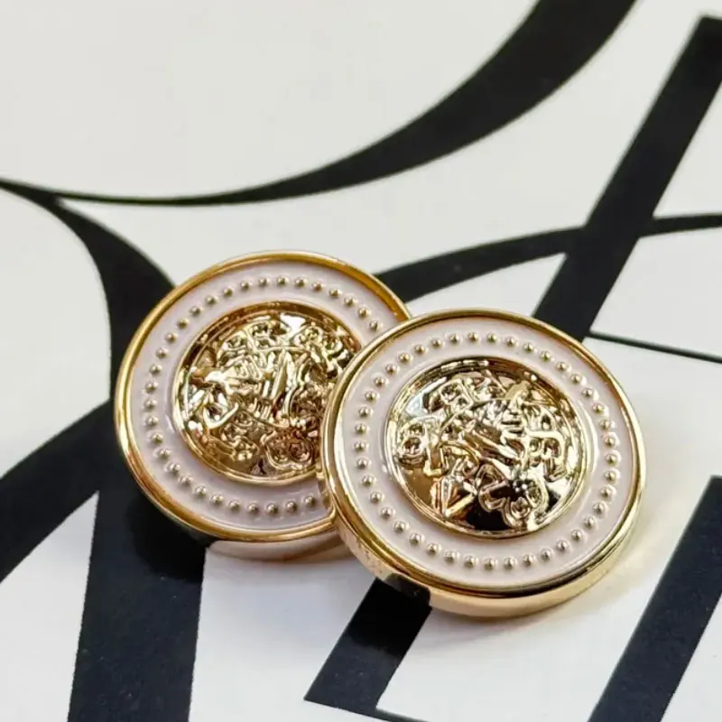 10 Stück 15–25 mm goldweiße Metallknöpfe für Damen, Mantel, Bluse, Nähzubehör, IDY, handgefertigte Schnalle, Designer-Verschlüsse, neue Schnalle – Detail 4