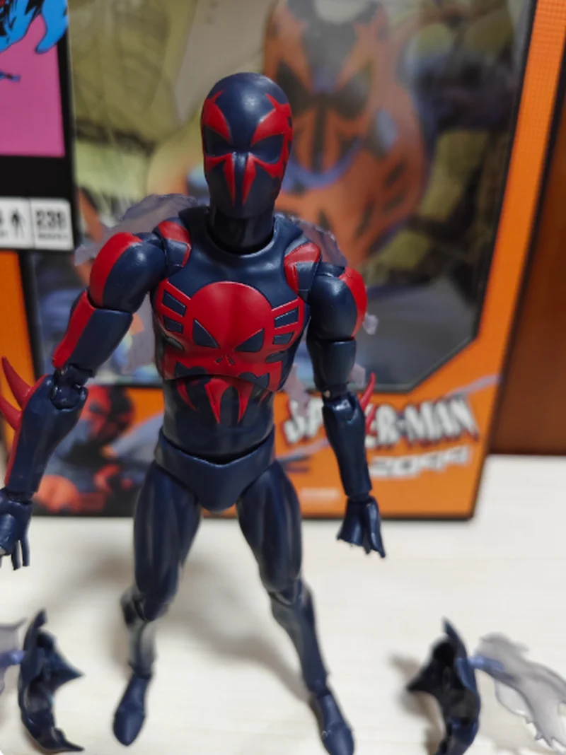 2025 nuevo en punto Marvel Comics Multiverse Mafex2099 versión de dibujos animados de Spider-Man puede hacer modelo adornos muñeca regalo de cumpleaños