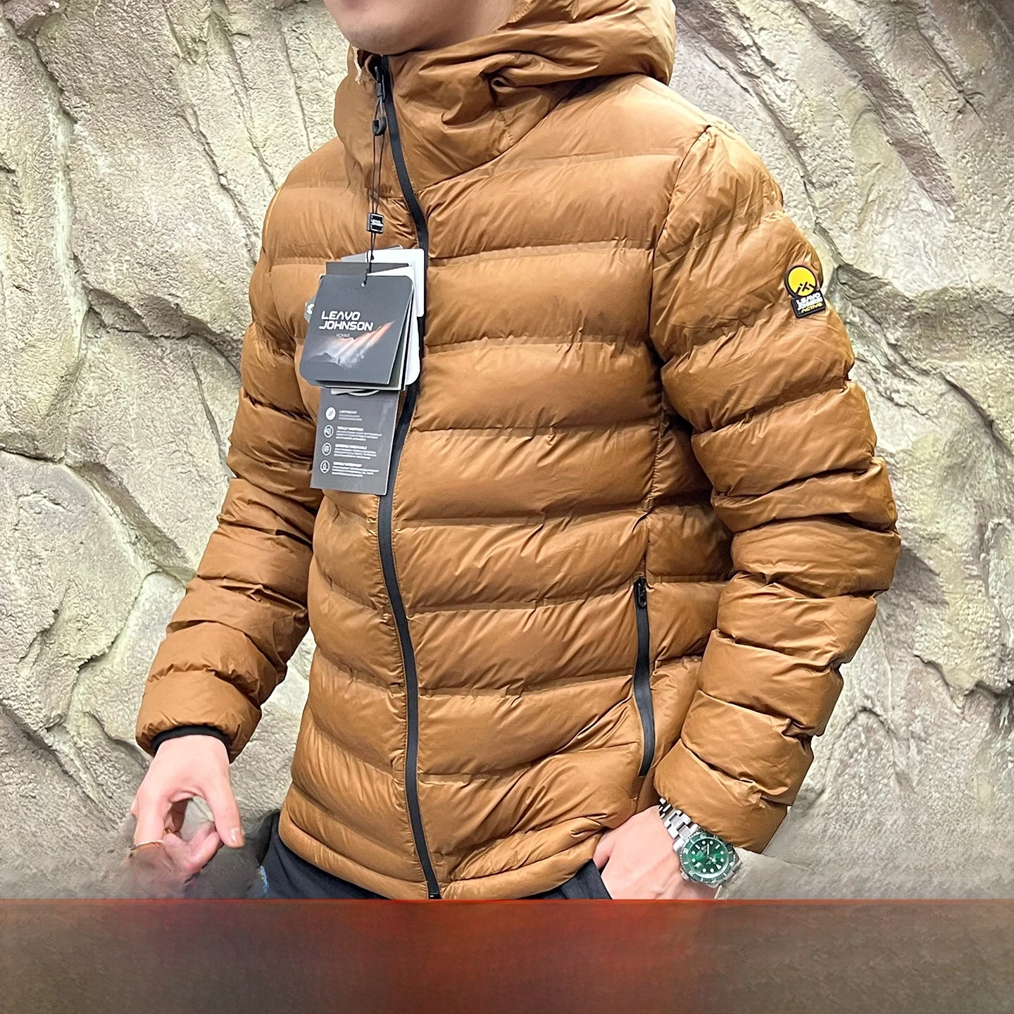 

Leavo Johnson Italian Sle Outdoor Capsule Traveller Anti-Cold Glued Partition Filled Мужская хлопковая куртка с капюшоном Youth Faio...